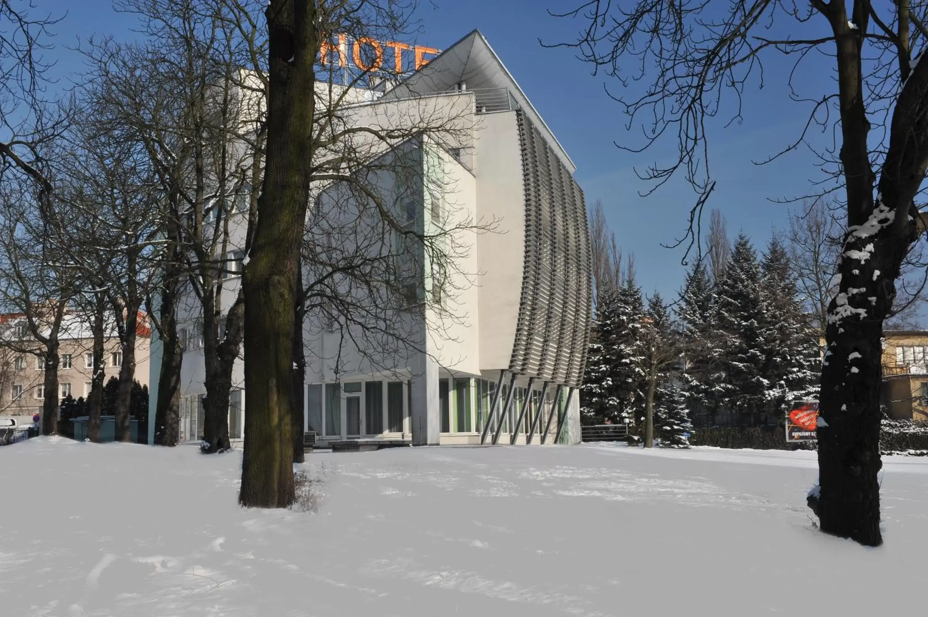 Facade/entrance in Hotel Vivaldi Facade/entrance in Hotel Vivaldi