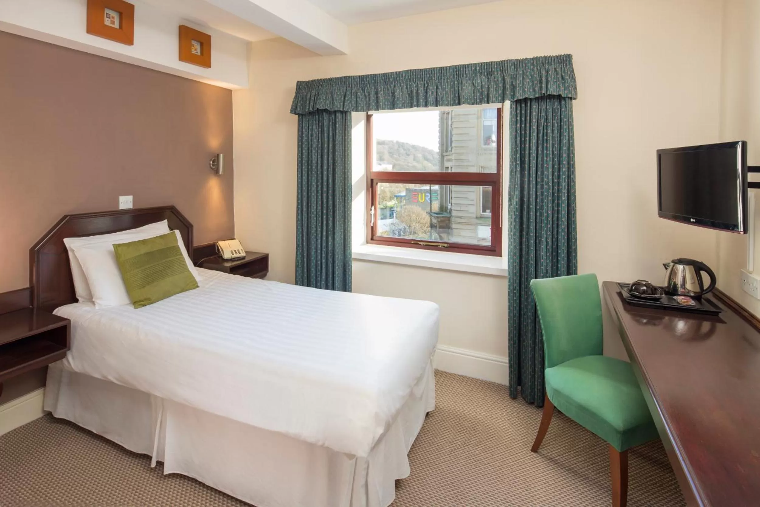 Day in The Imperial Crown Hotel