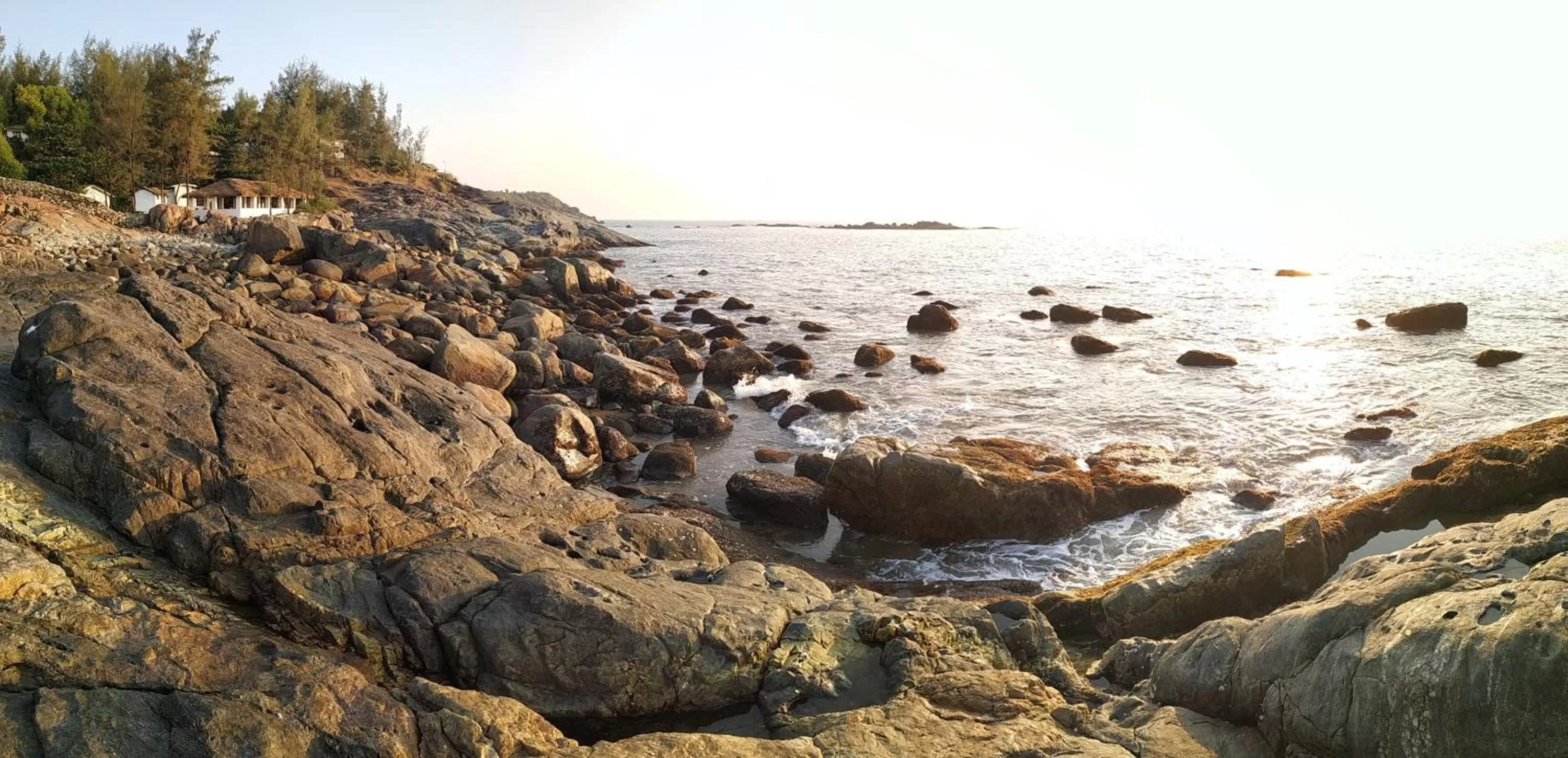 Neighbourhood in Red Earth - Gokarna