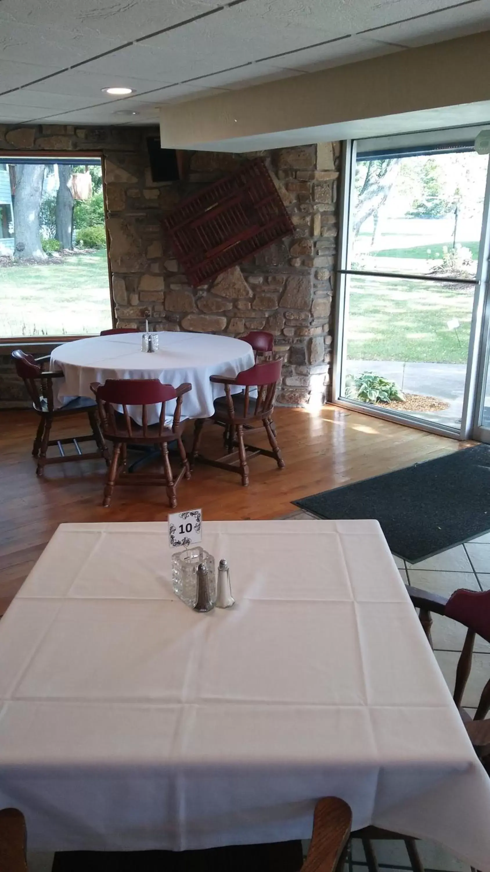Restaurant/places to eat in The Lodge at Leathem Smith