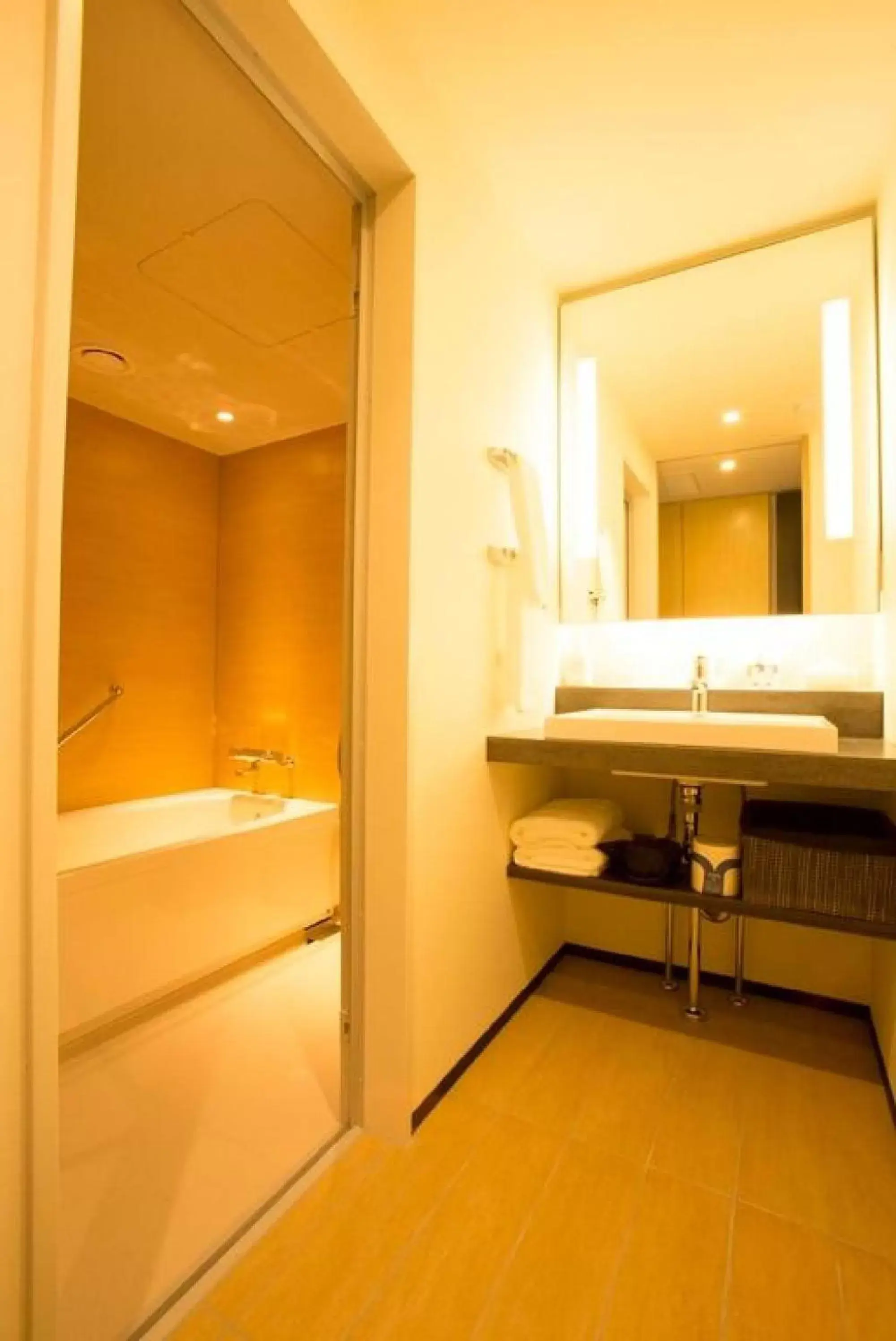 Bathroom in JR Kyushu Hotel Blossom Shinjuku