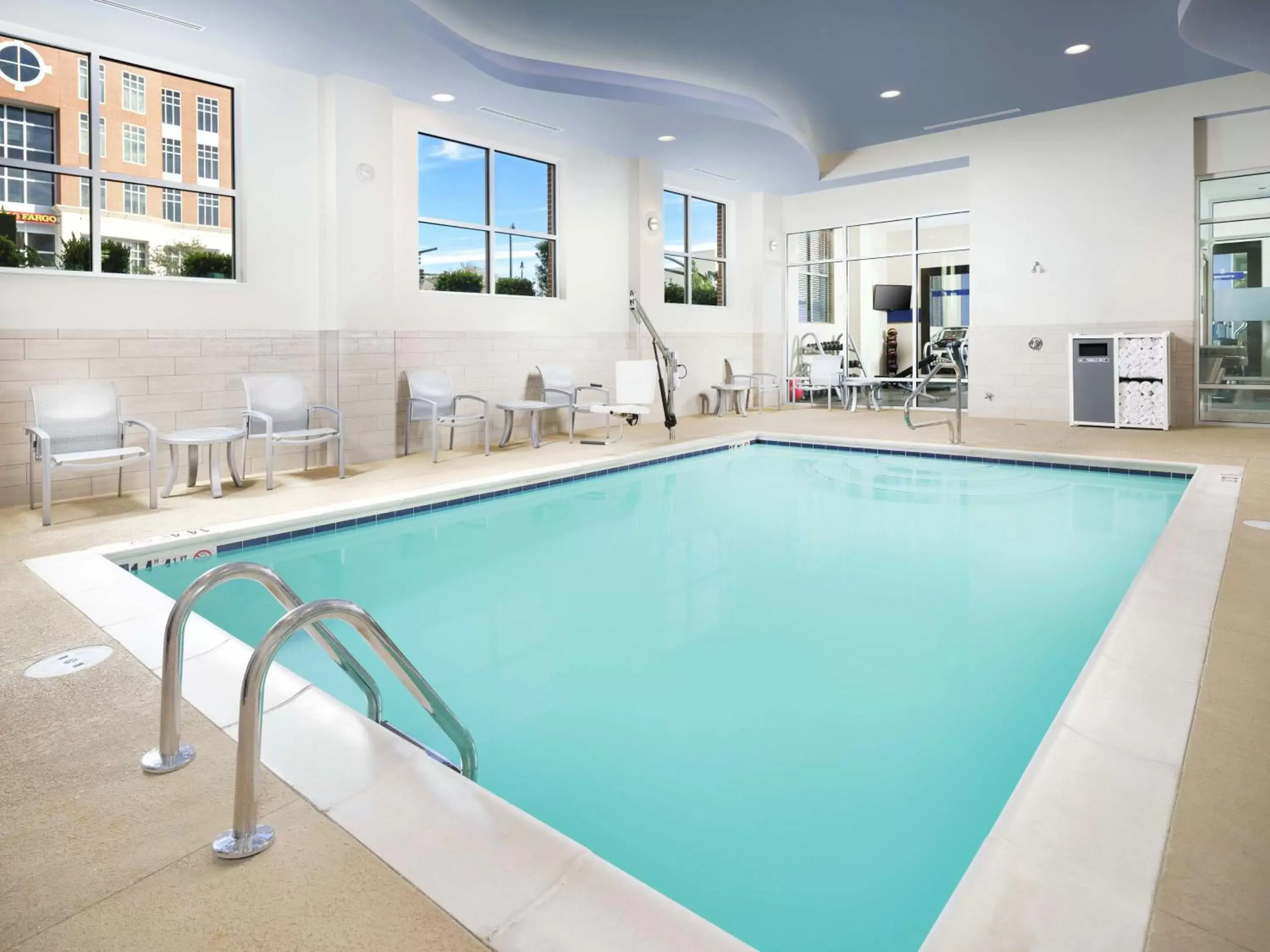 Pool view, Swimming Pool in Hampton Inn Wilmington Downtown