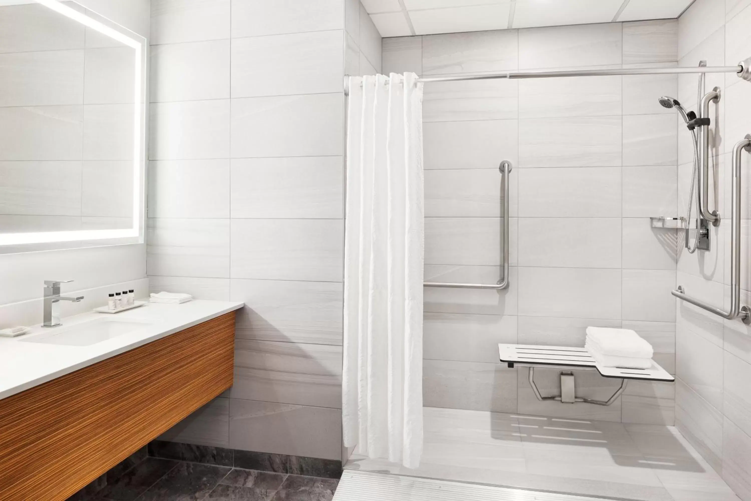 Bathroom in Delta Hotels by Marriott Grande Prairie Airport