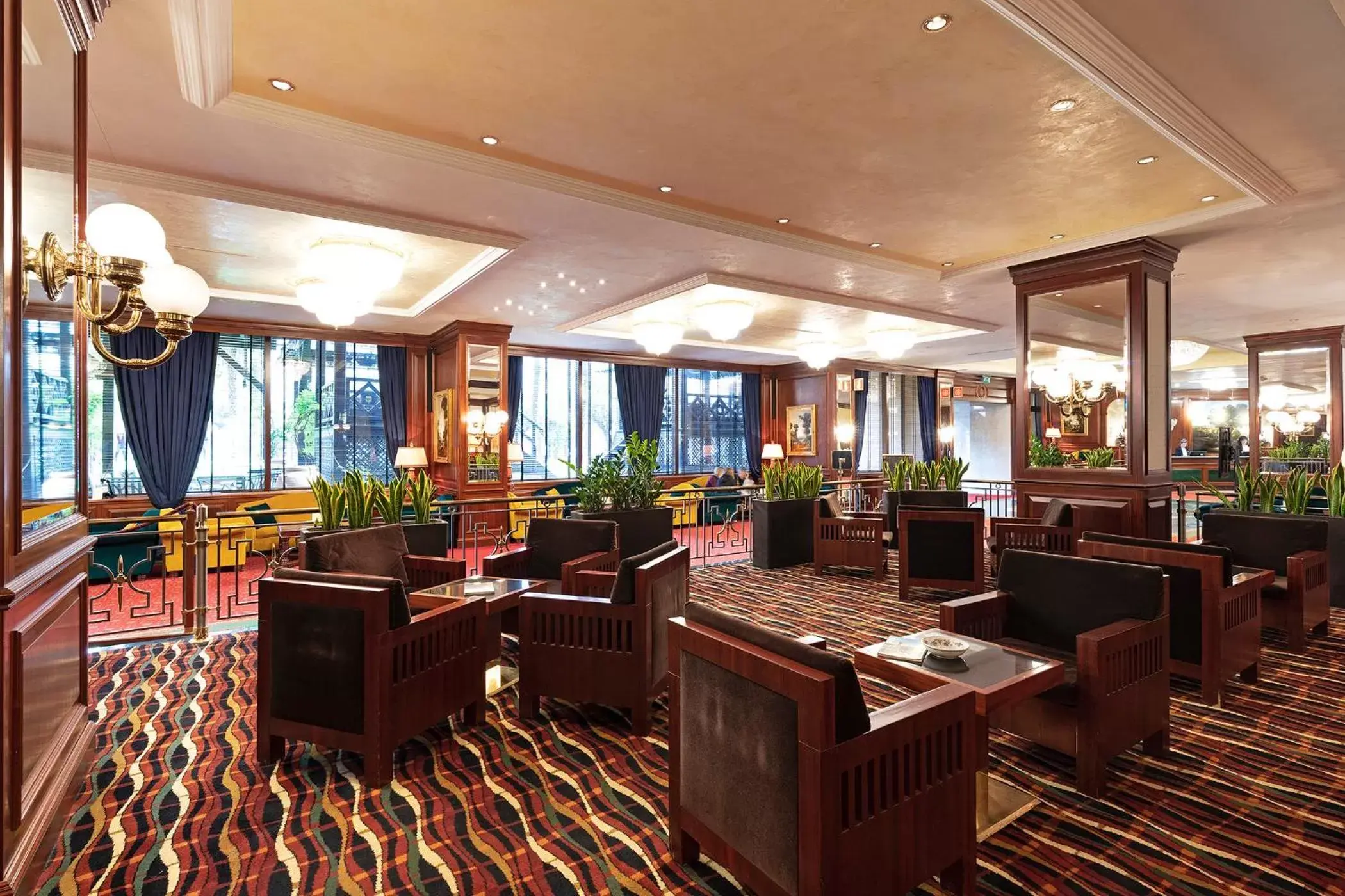 Lounge or bar, Restaurant/Places to Eat in Royal Hotel Carlton