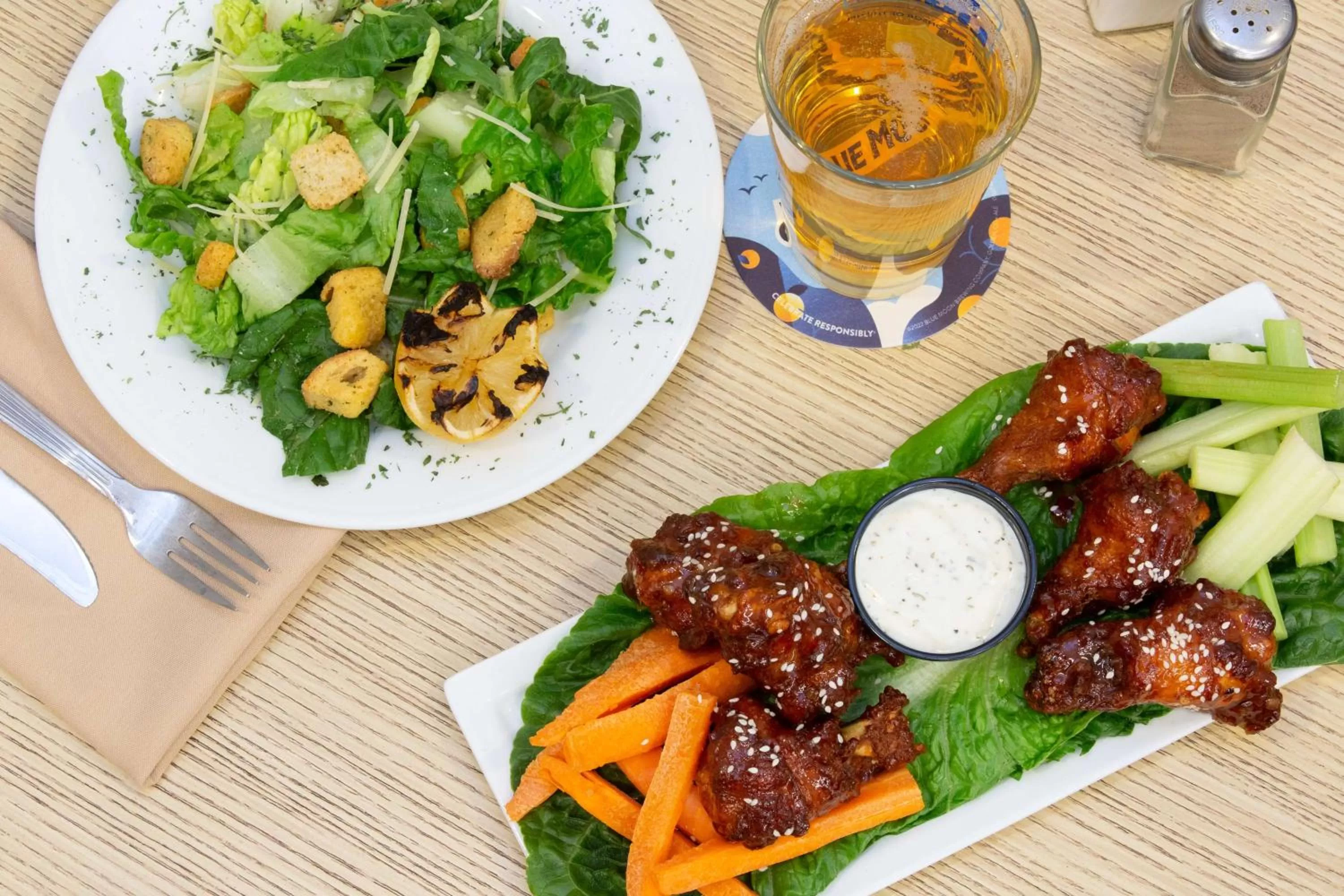Dining area in Hilton Garden Inn - Salt Lake City Airport