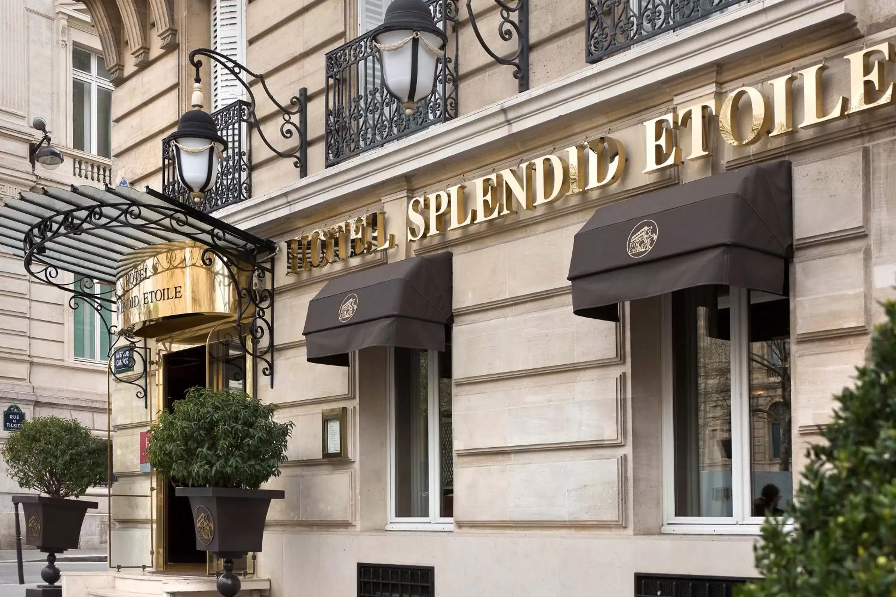 Facade/entrance in Splendid Etoile Facade/entrance in Splendid Etoile