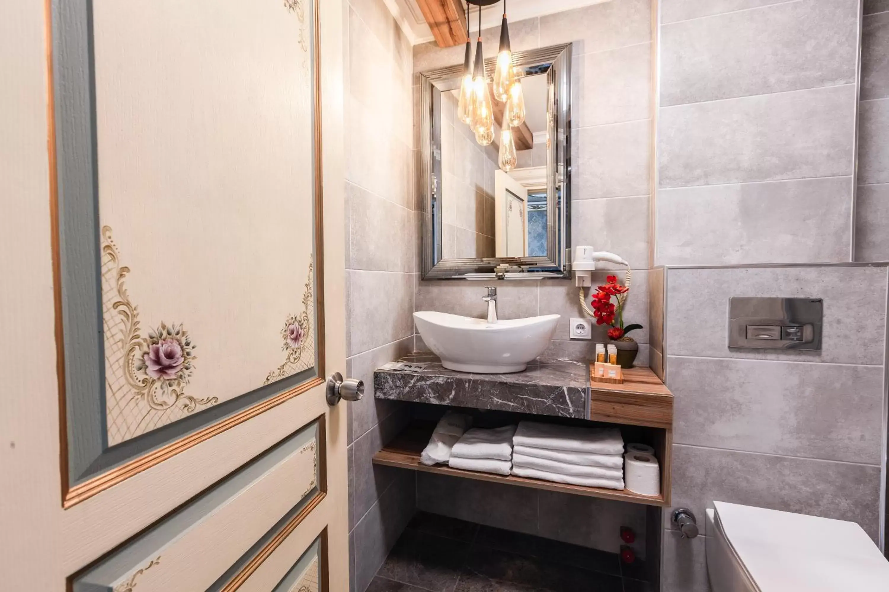 Bathroom in Romantic Hotel Istanbul