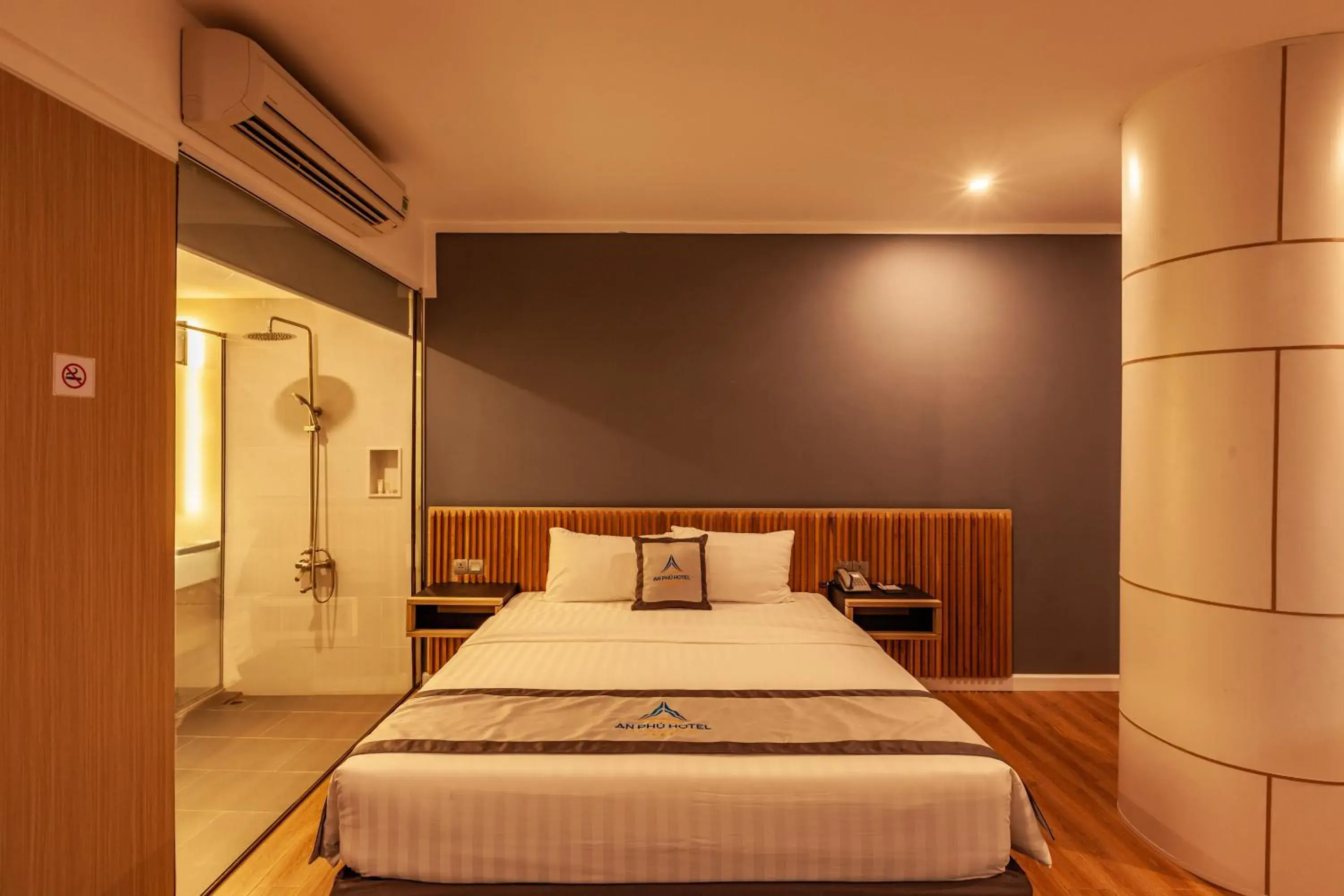 Photo of the whole room, Bed in An Phu Hotel