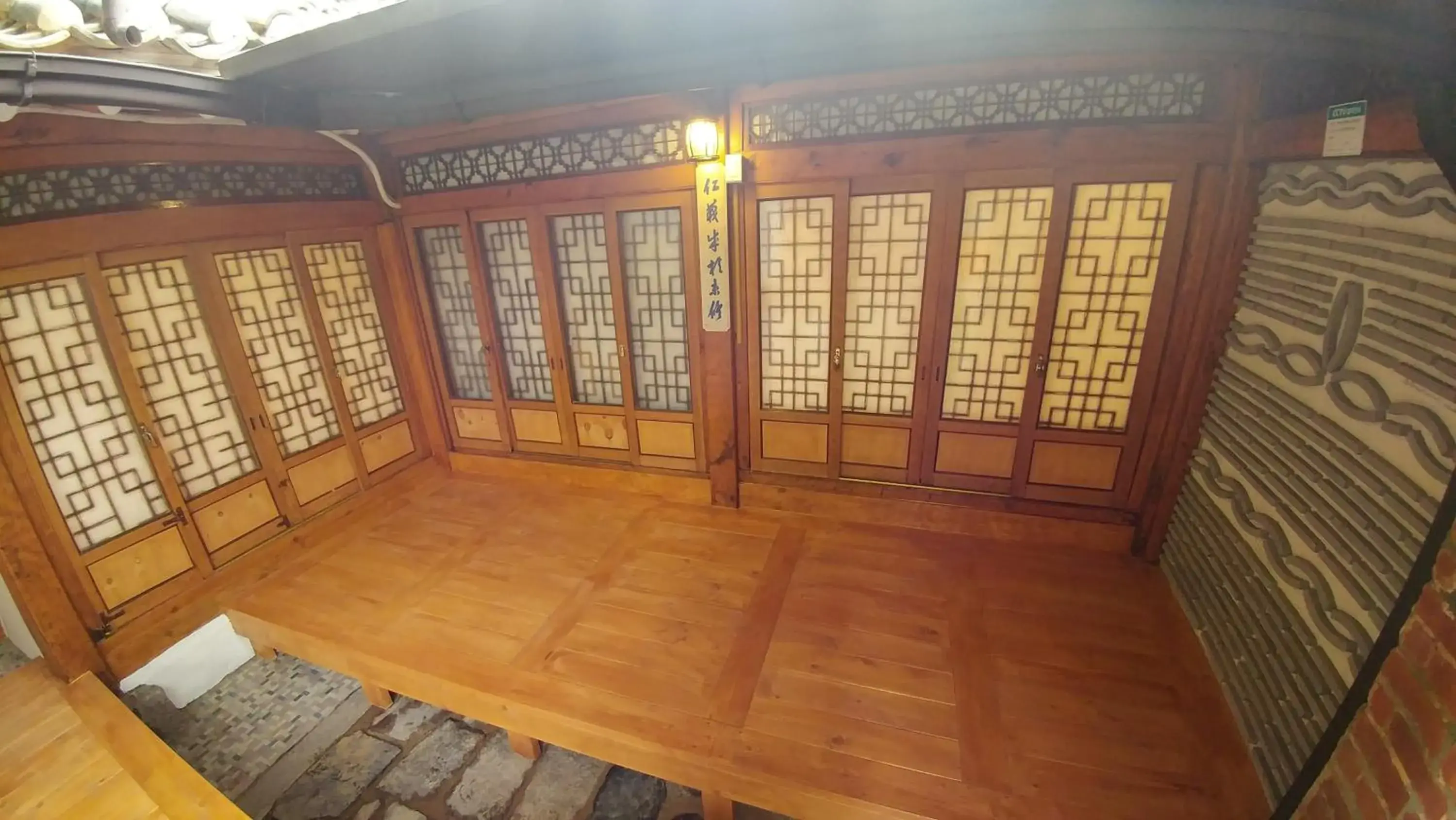 View (from property/room), Balcony/Terrace in Bukchon Sosunjae Hanok Guesthouse