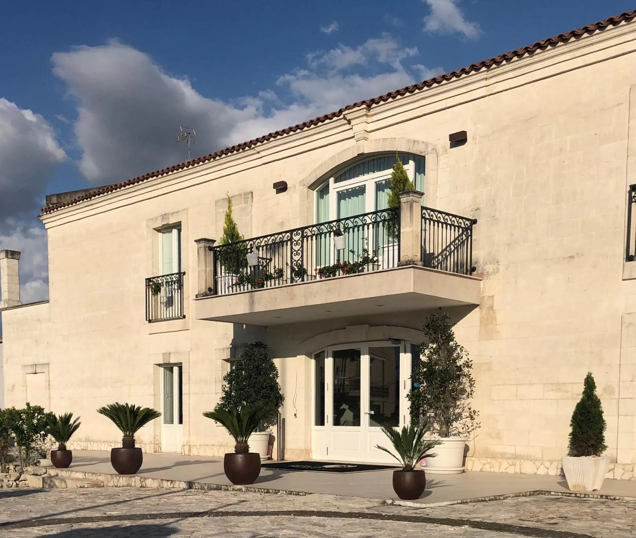 Property building in Hotel Cave Del Sole