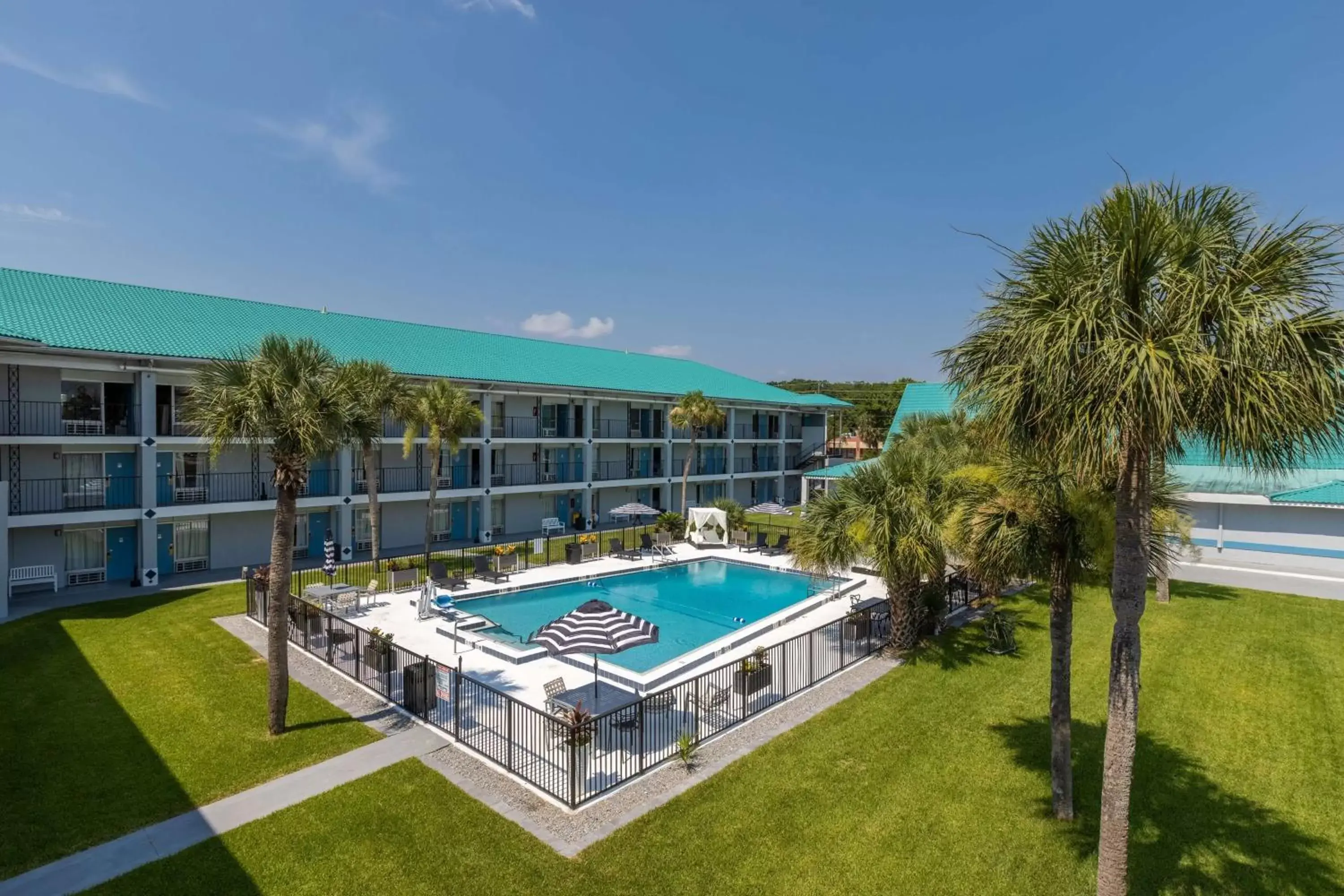 Property building, Pool View in Baymont by Wyndham Altamonte Springs