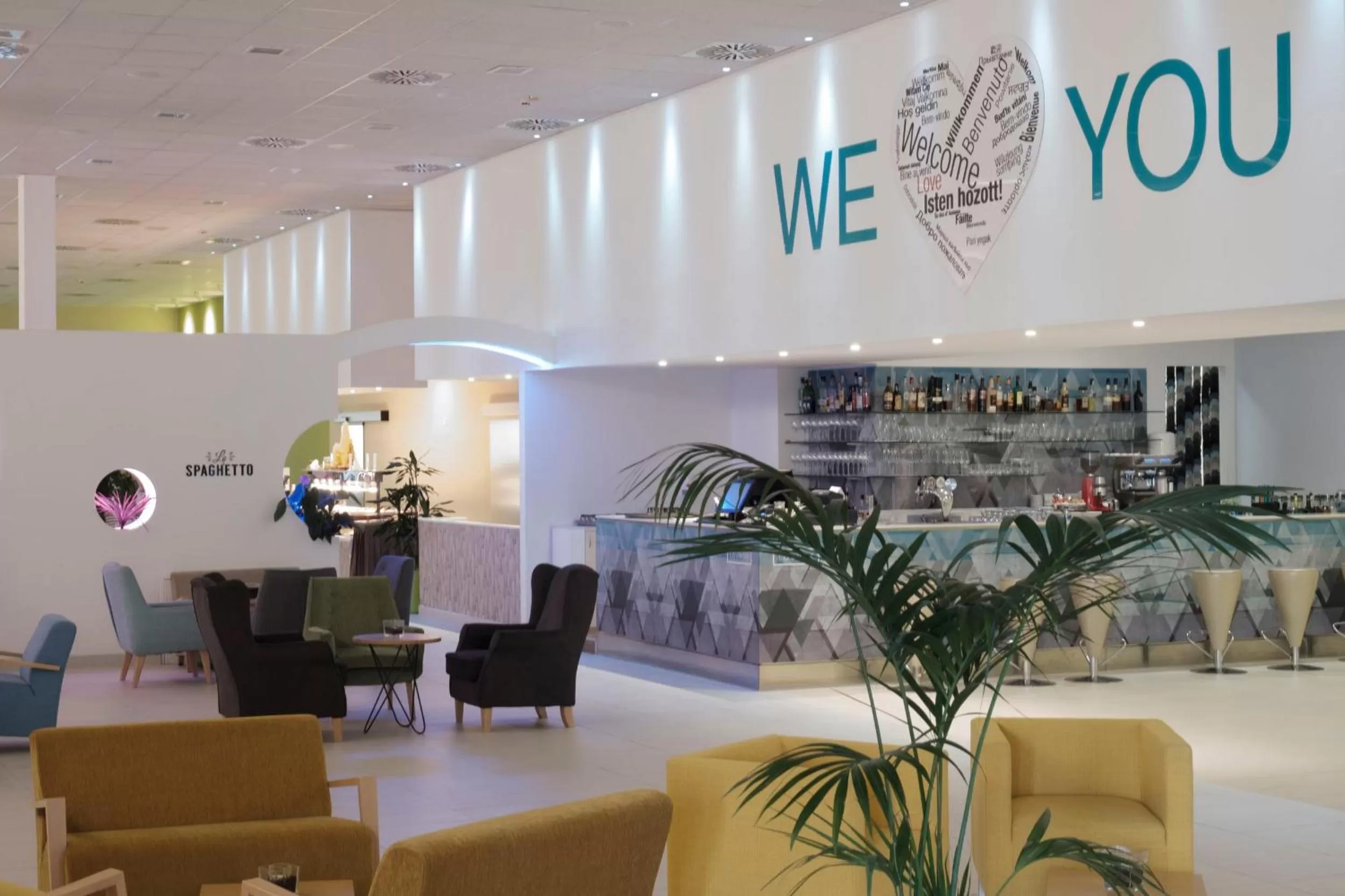 Lounge or bar in Mjus Resort & Thermal Park