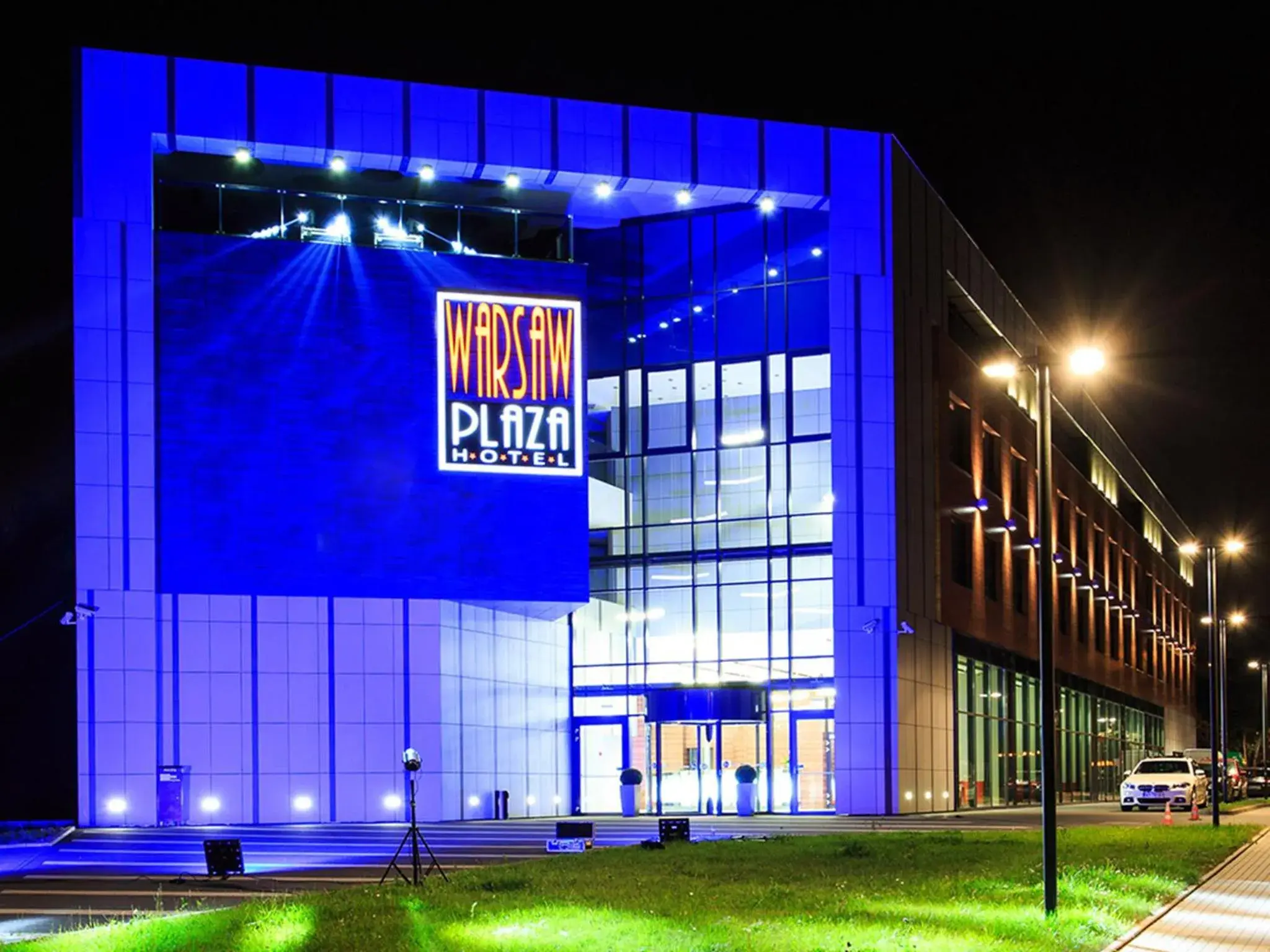Facade/entrance in Warsaw Plaza Hotel Facade/entrance in Warsaw Plaza Hotel