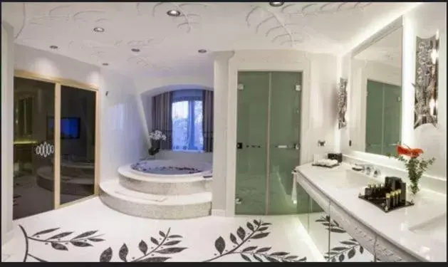 Sauna, Bathroom in Wyndham Grand Istanbul Kalamış Marina Hotel