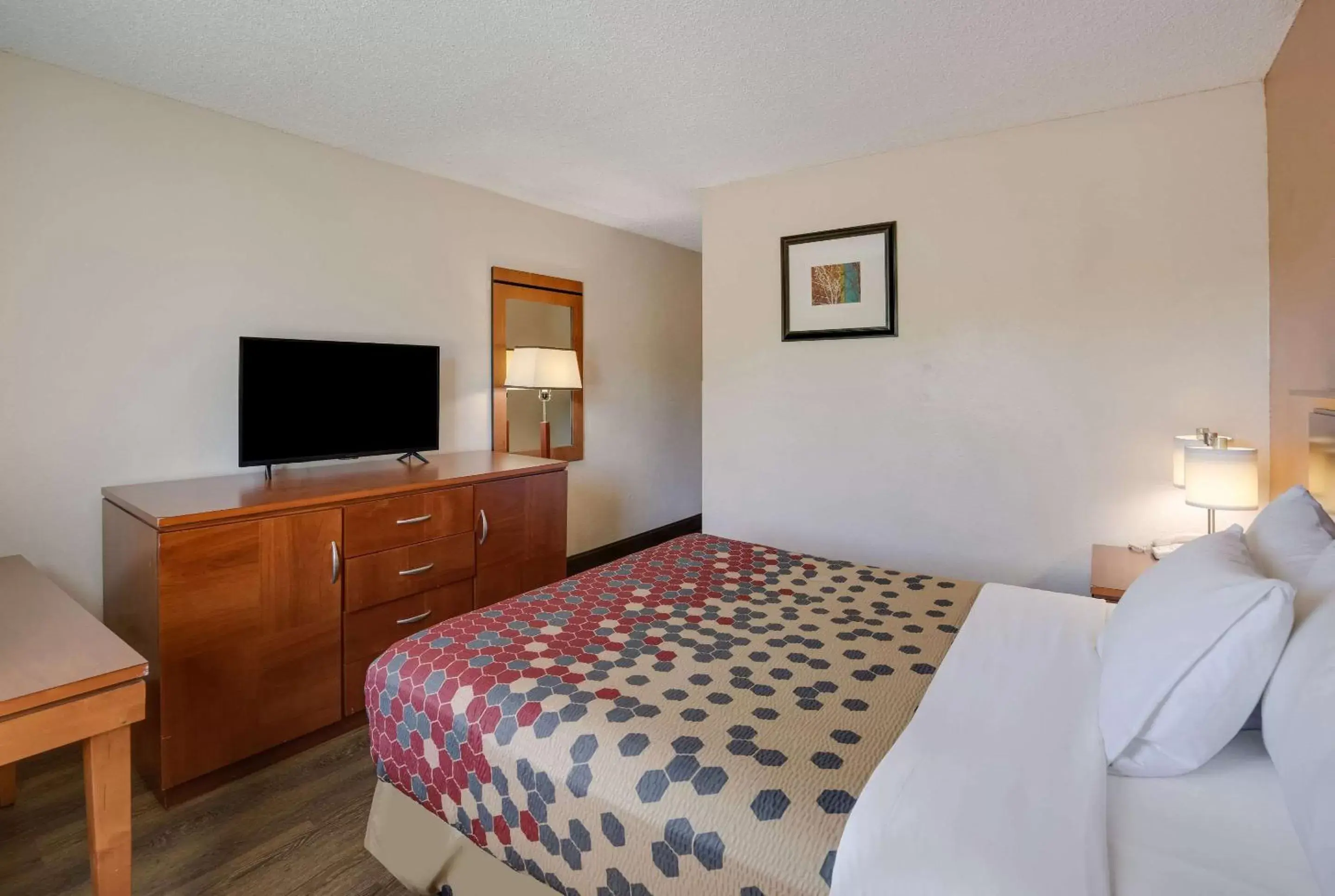 Bedroom, Bed in Rodeway Inn