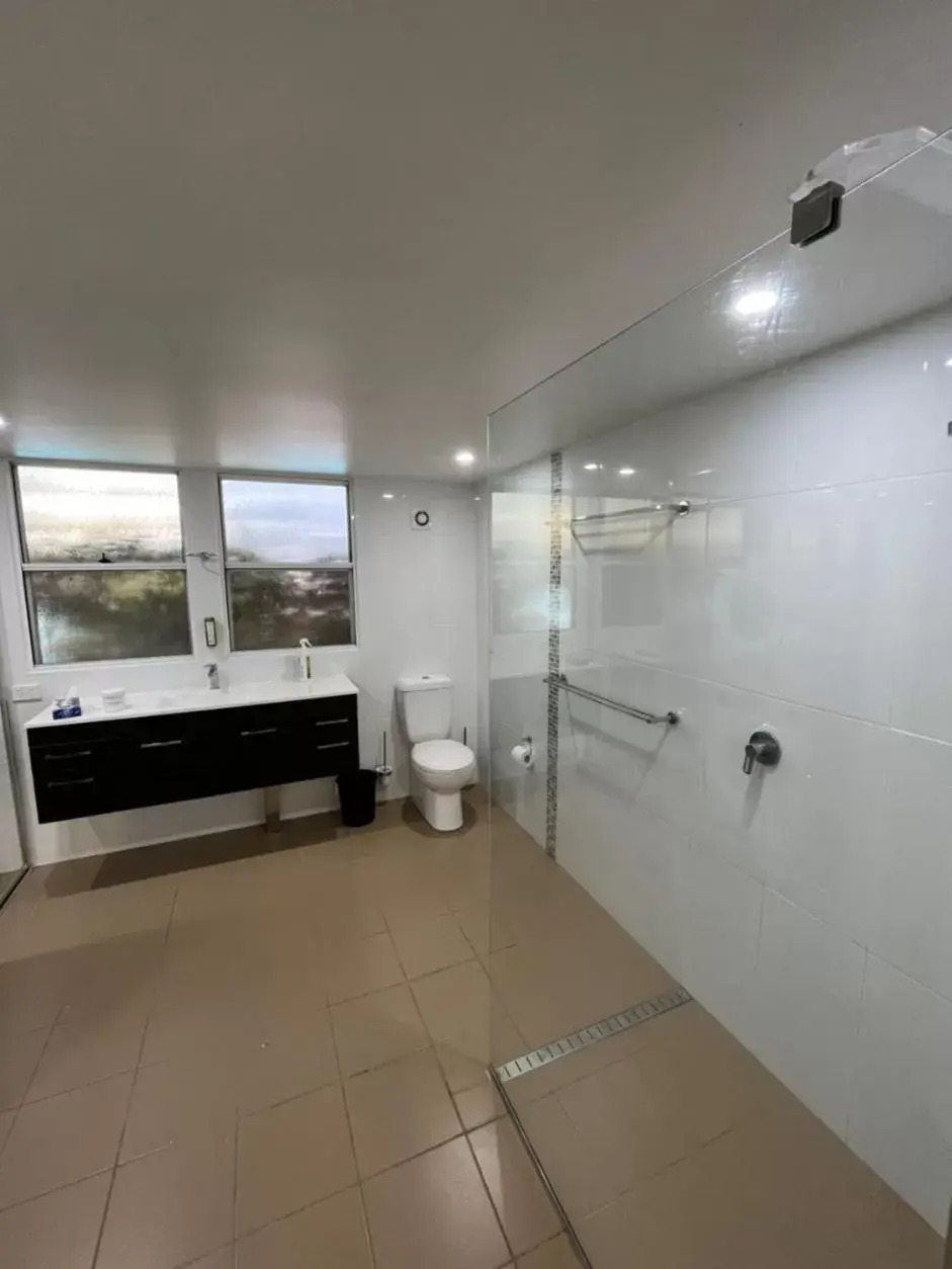 Bathroom in Tathra Beach House Holiday Apartments