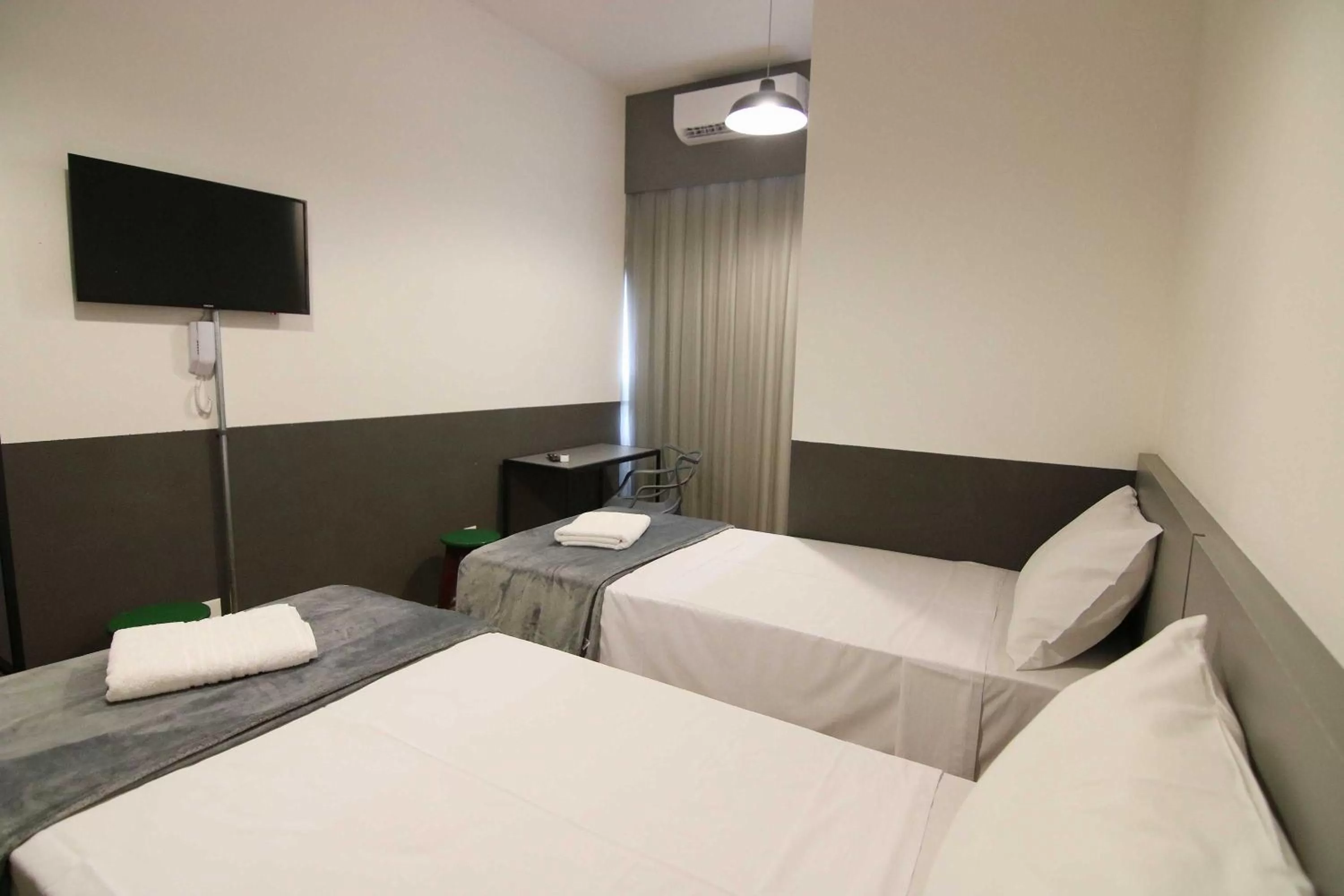 Photo of the whole room, Bed in Samba Belo Horizonte Vintage