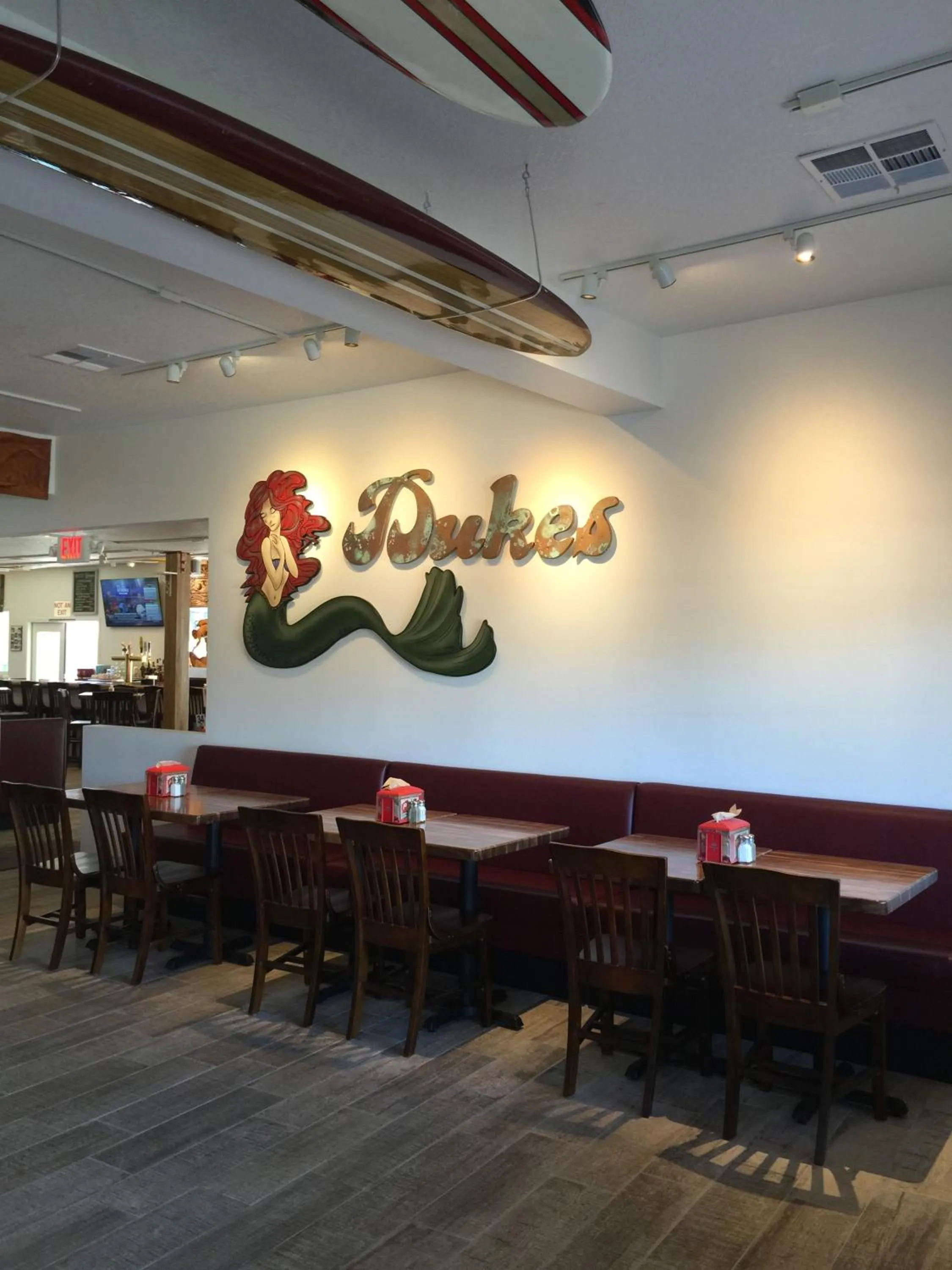 Restaurant/places to eat in The Shores Inn