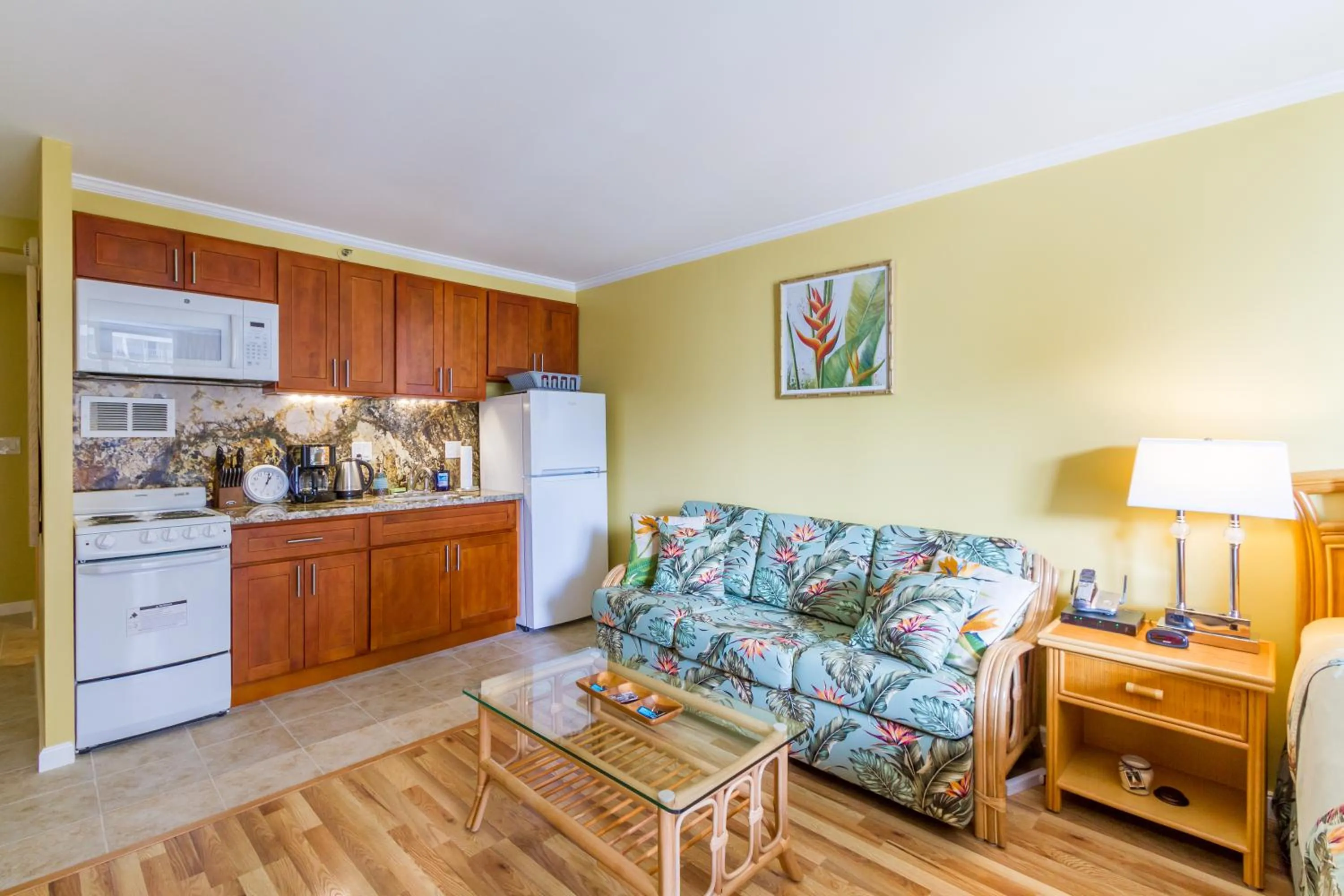 Living room in Tropical Studios at Marine Surf Waikiki - FREE PARKING - BEST LOCATION - FULL KITCHEN - SWIMMING POOL