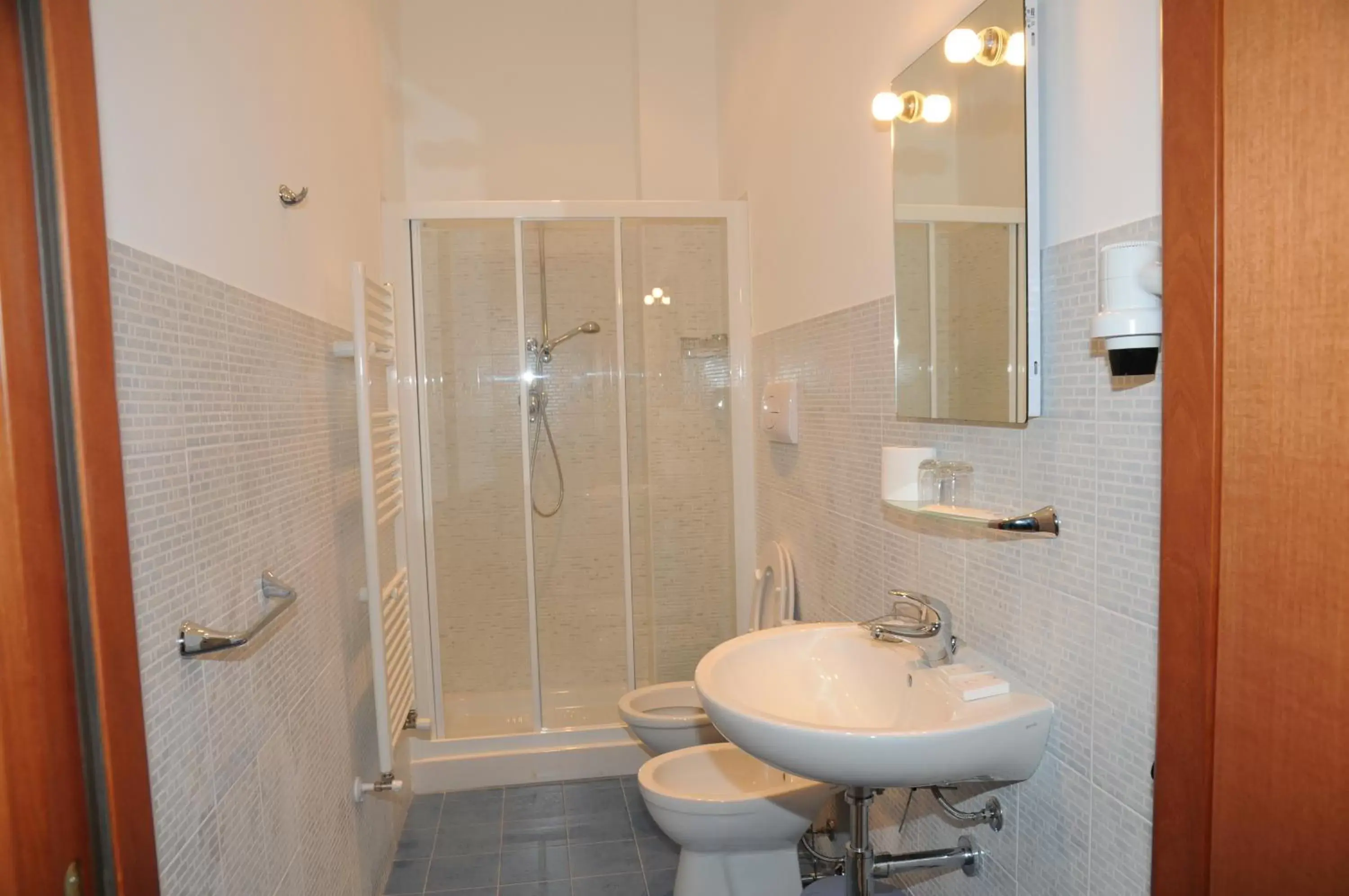 Bathroom in Affittacamere Conte Di Cavour