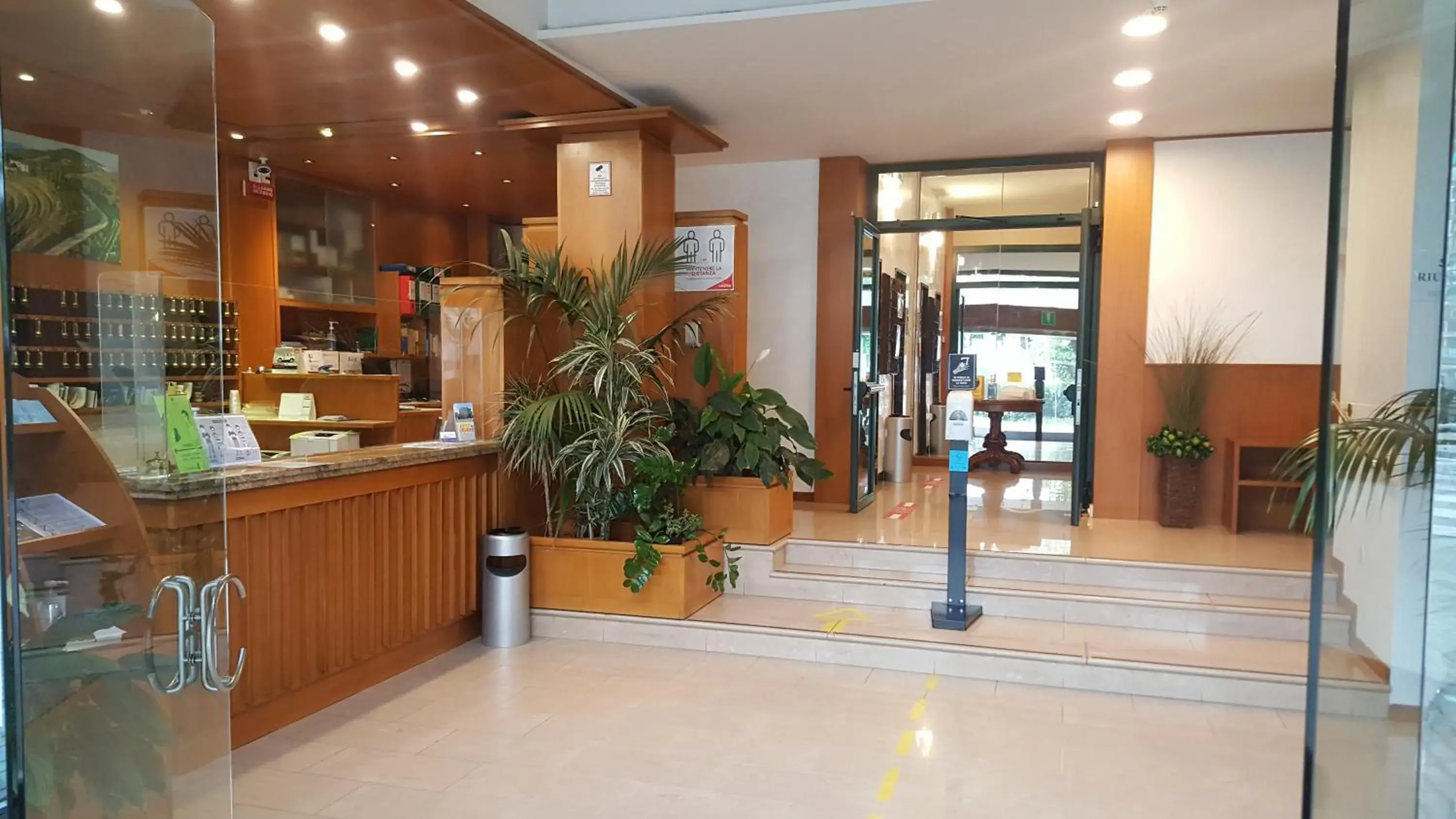 Staff, Lobby/Reception in Hotel Cristallo