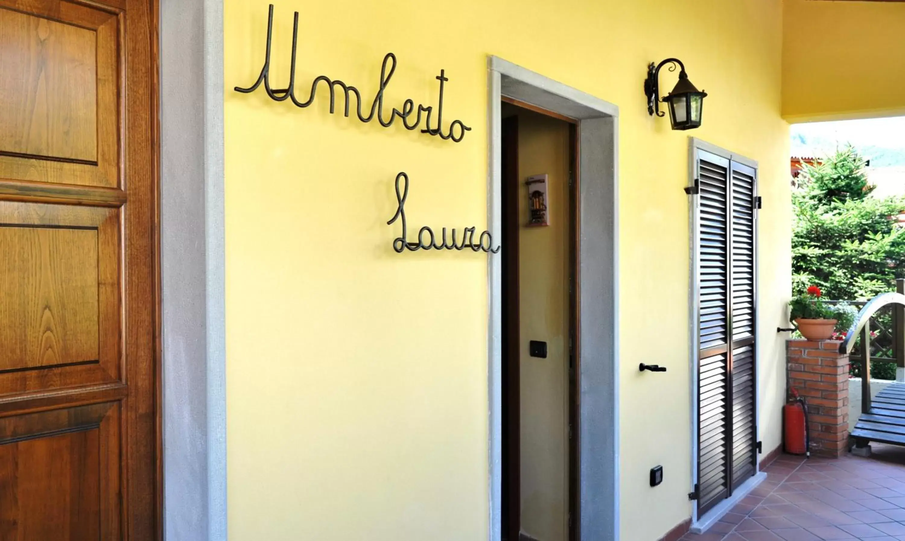 Facade/entrance in Albergo Miramonti