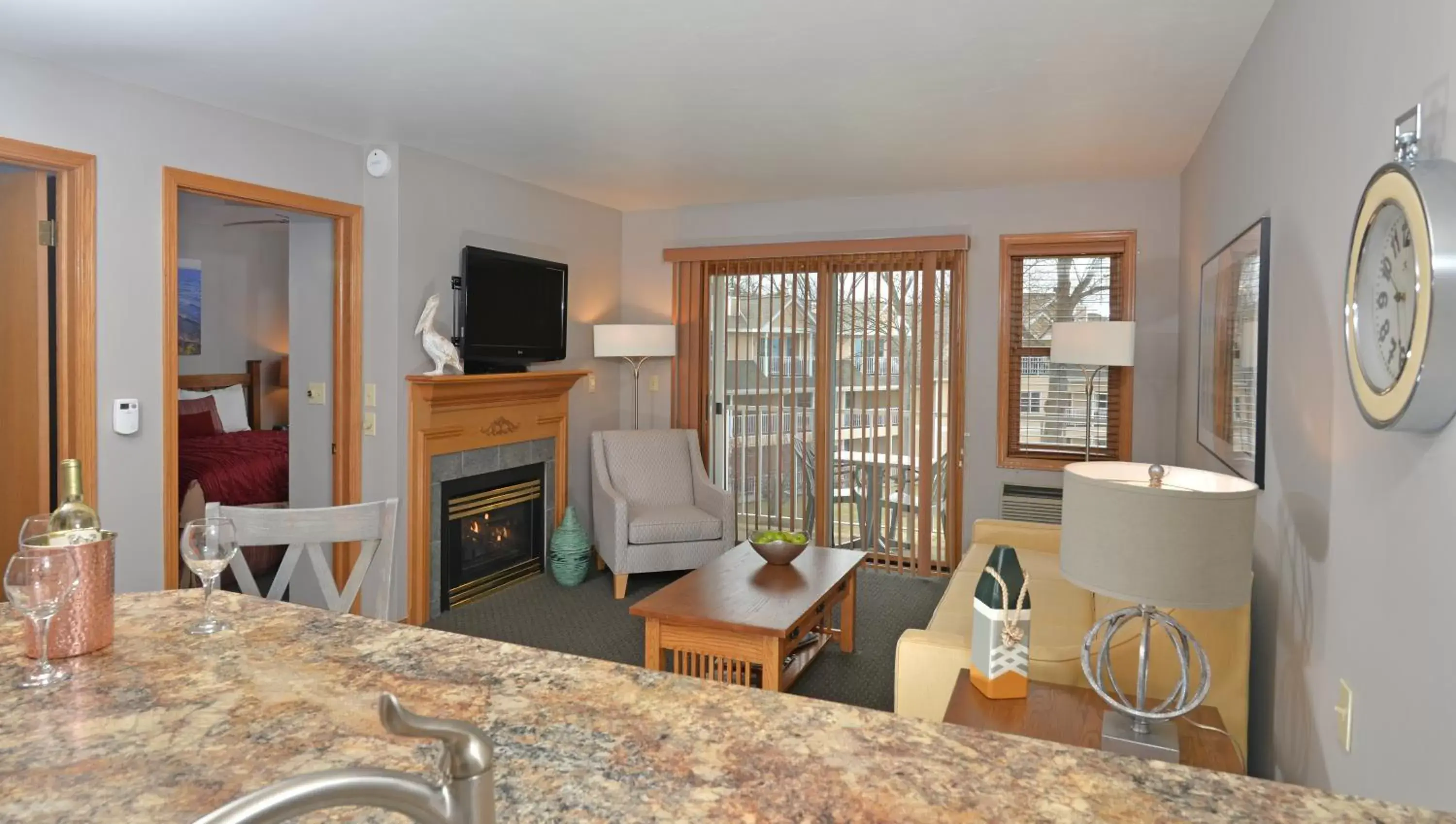 Living room, Seating Area in Westwood Shores Waterfront Resort