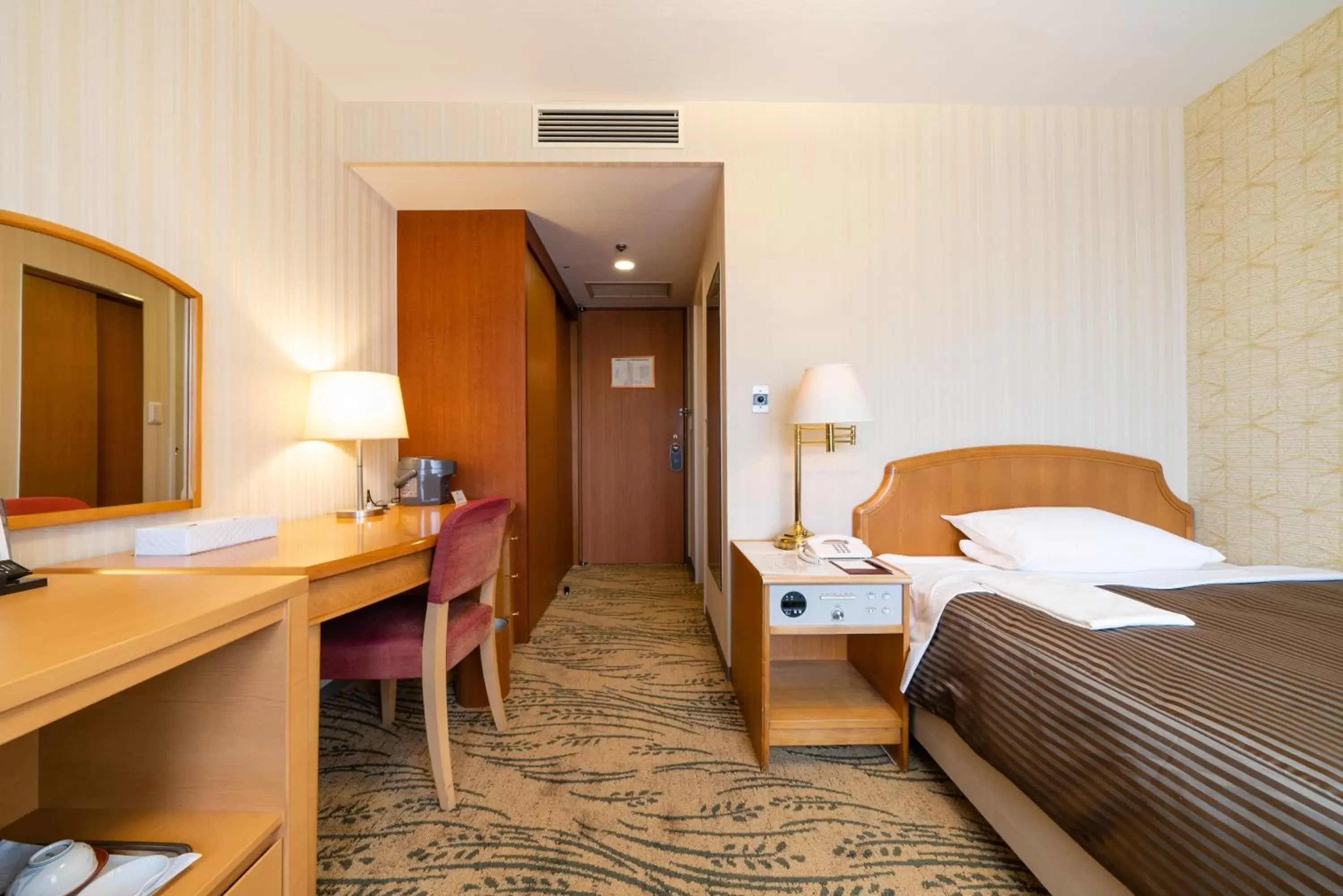 Standard Single Room - single occupancy - Smoking in Hotel Okura Niigata Standard Single Room - single occupancy - Smoking in Hotel Okura Niigata