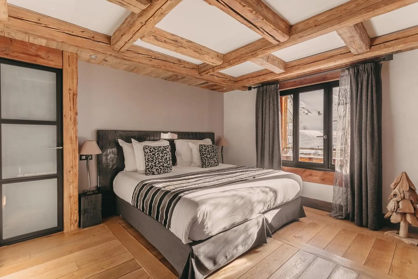 Bedroom, Bed in Les Suites – Maison Bouvier