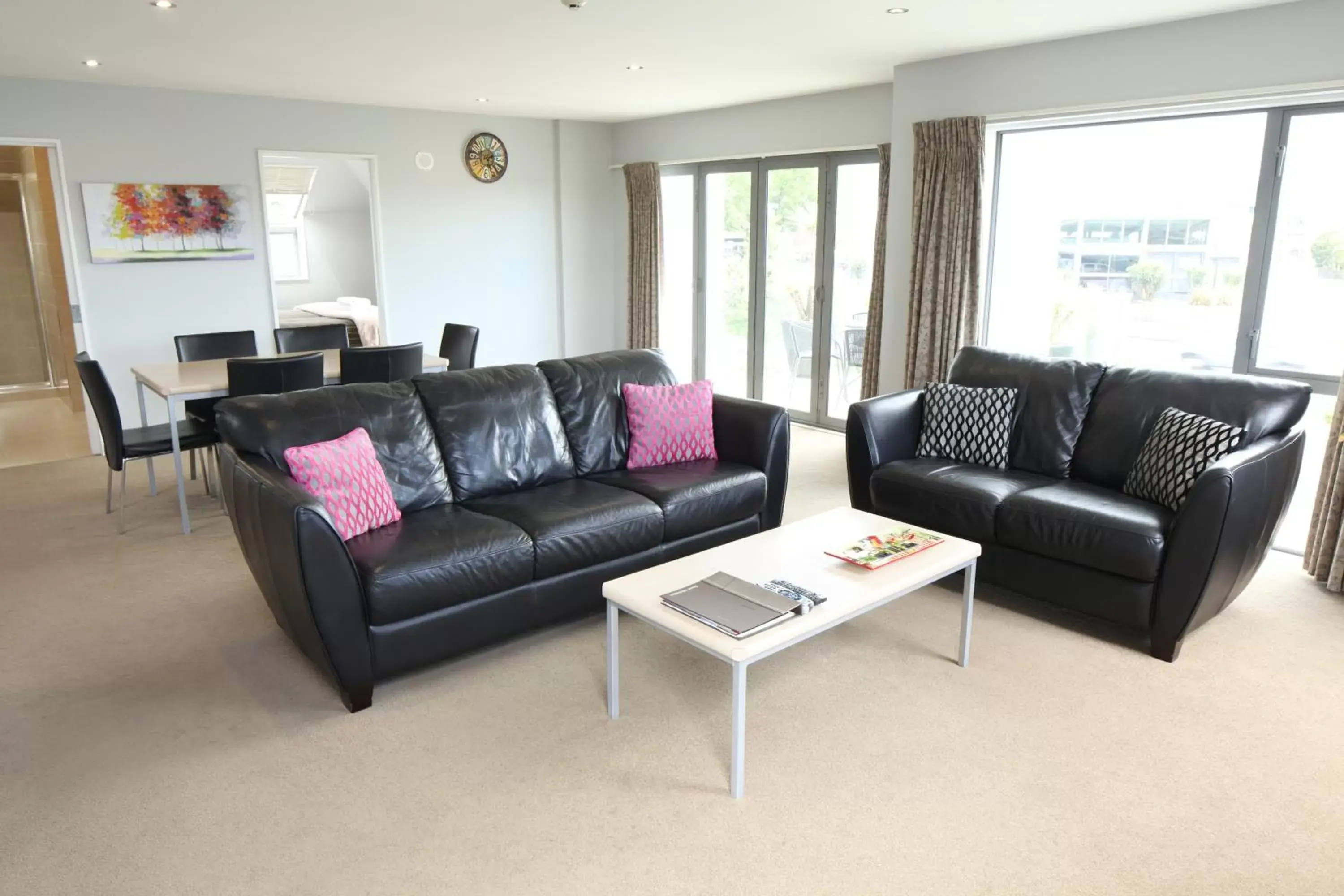 Living room, Seating Area in Alpha Motel