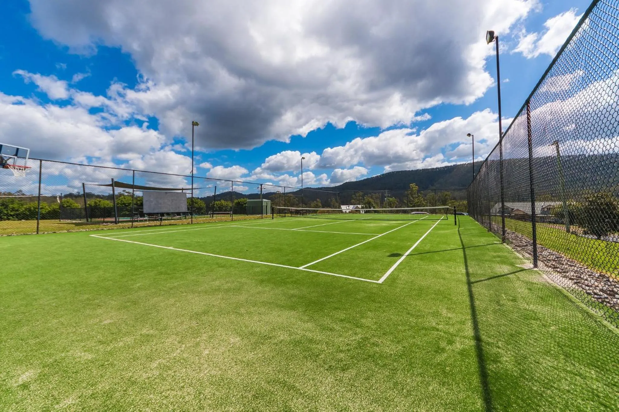 Tennis court in Clarendon Forest Retreat