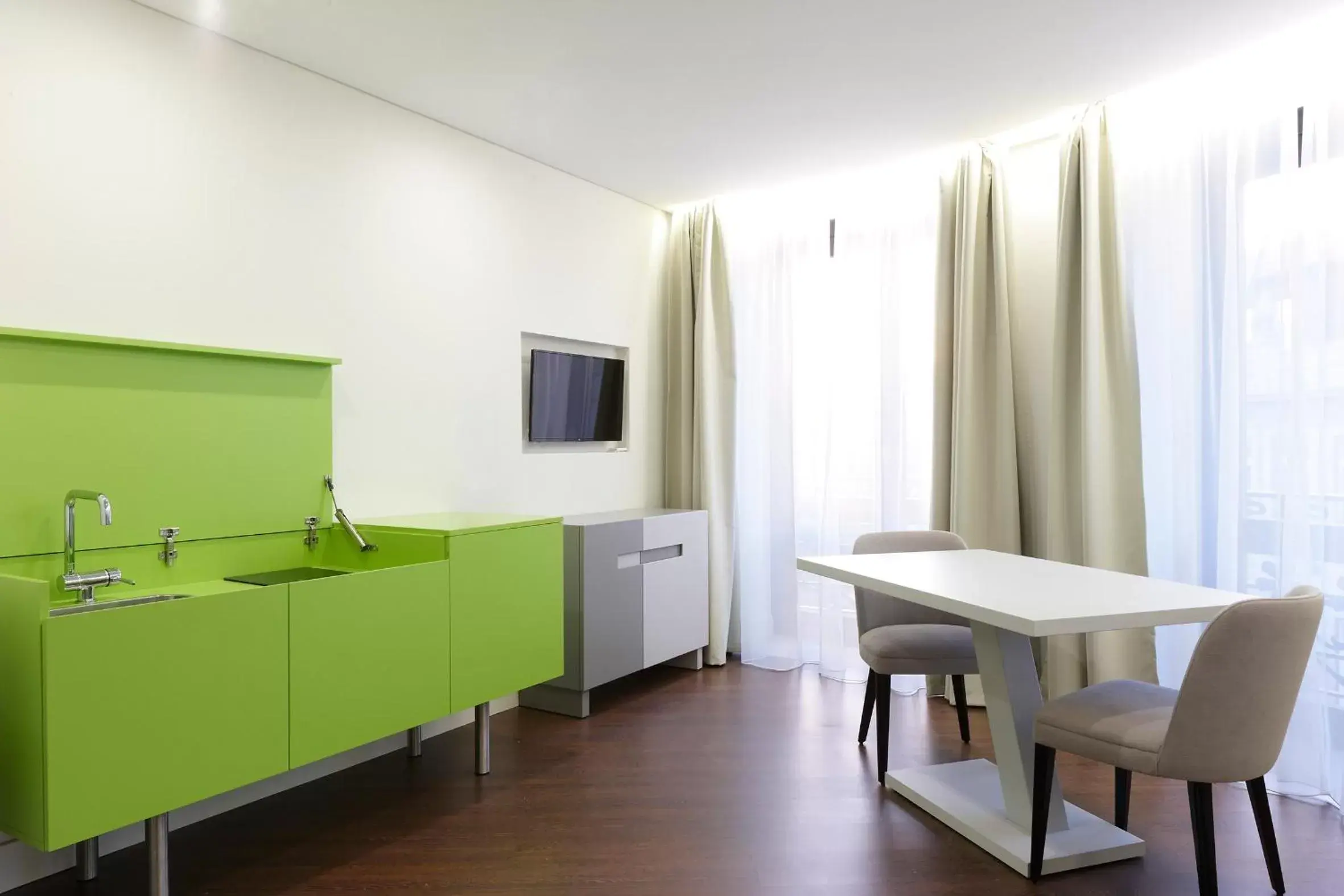 Kitchen or kitchenette, Dining Area in Porto Old Town – Tourism Apartments