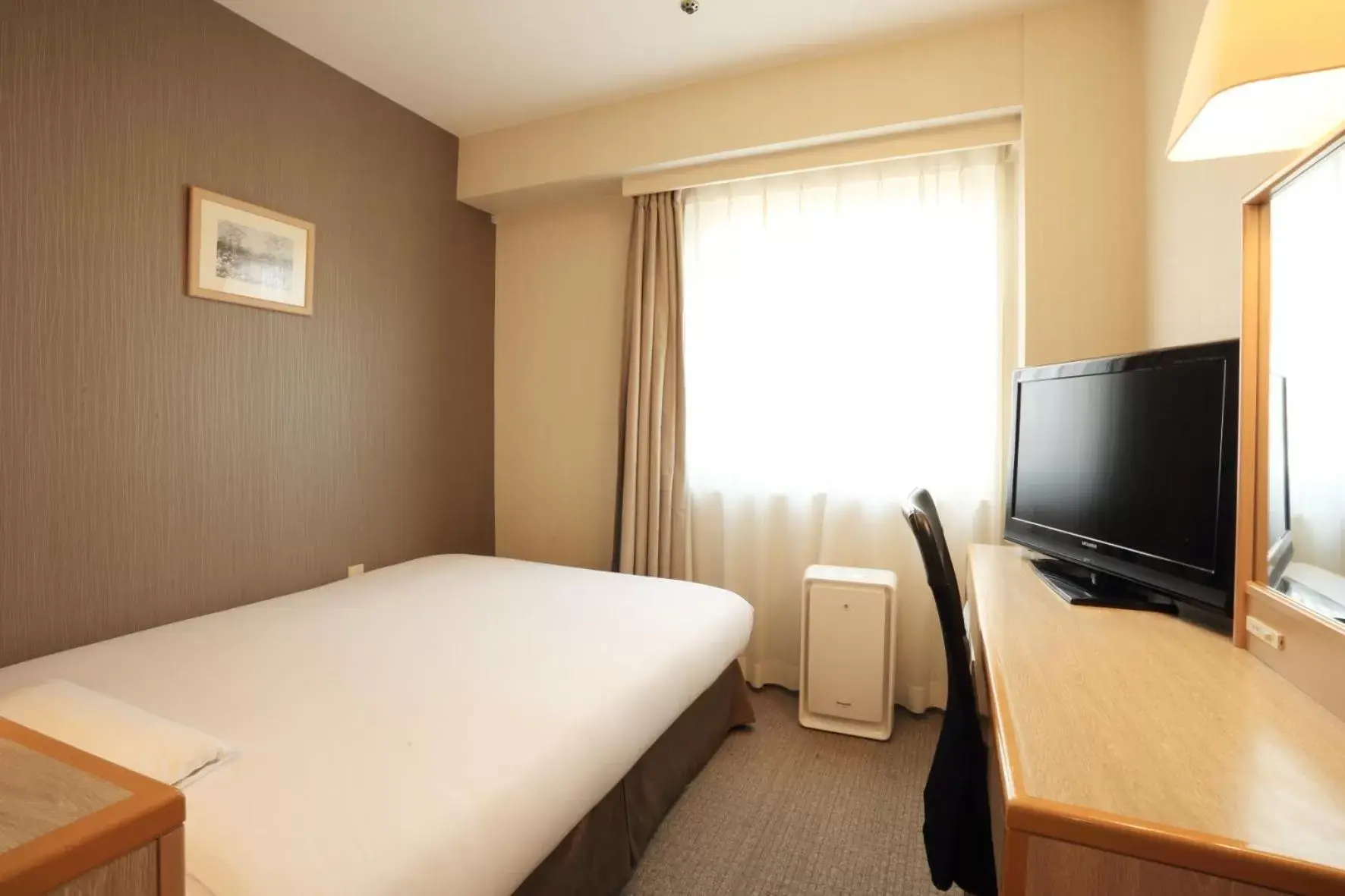 Photo of the whole room, Bed in Smile Hotel Shimonoseki