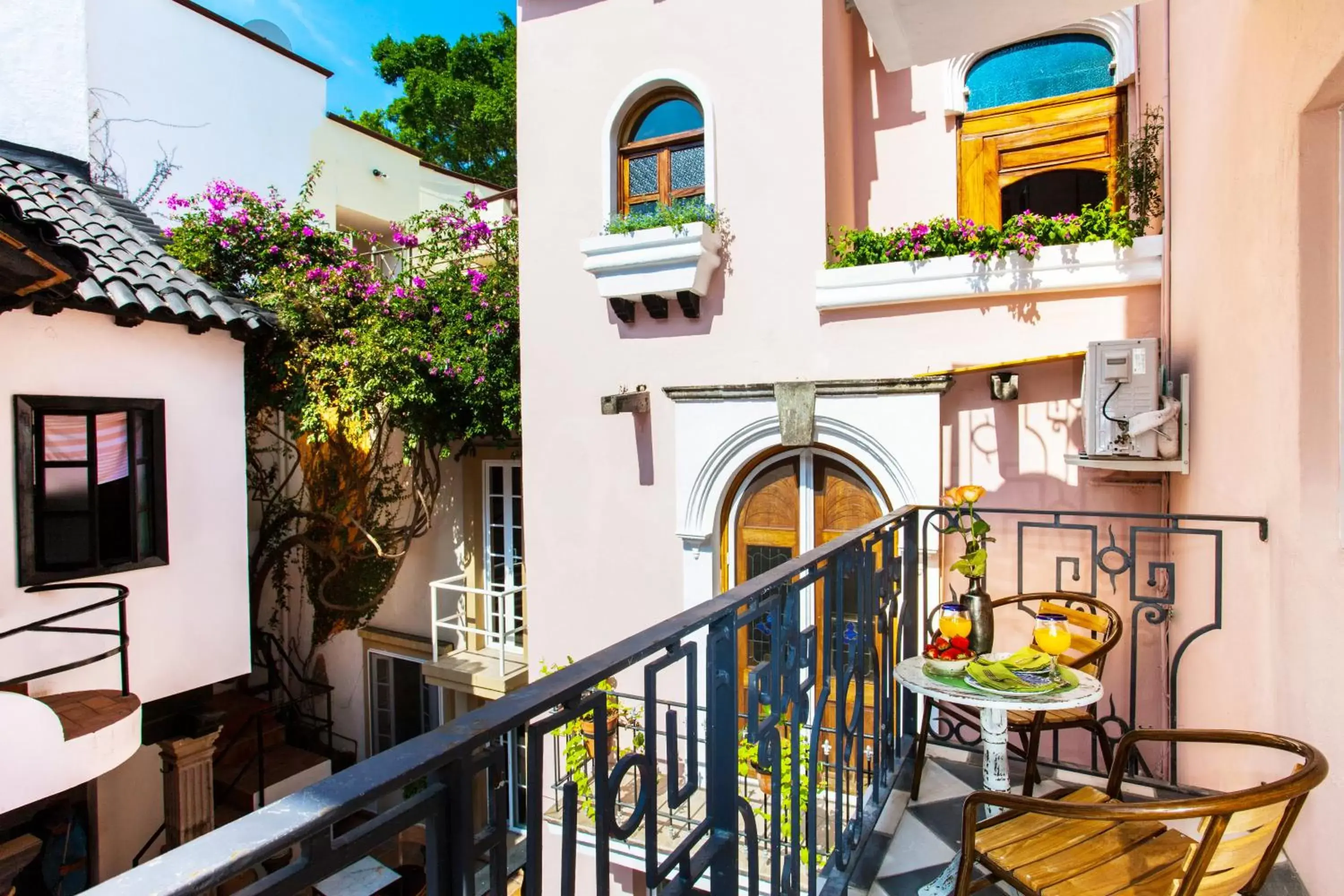 Bird's eye view, Balcony/Terrace in Garlands Del Rio