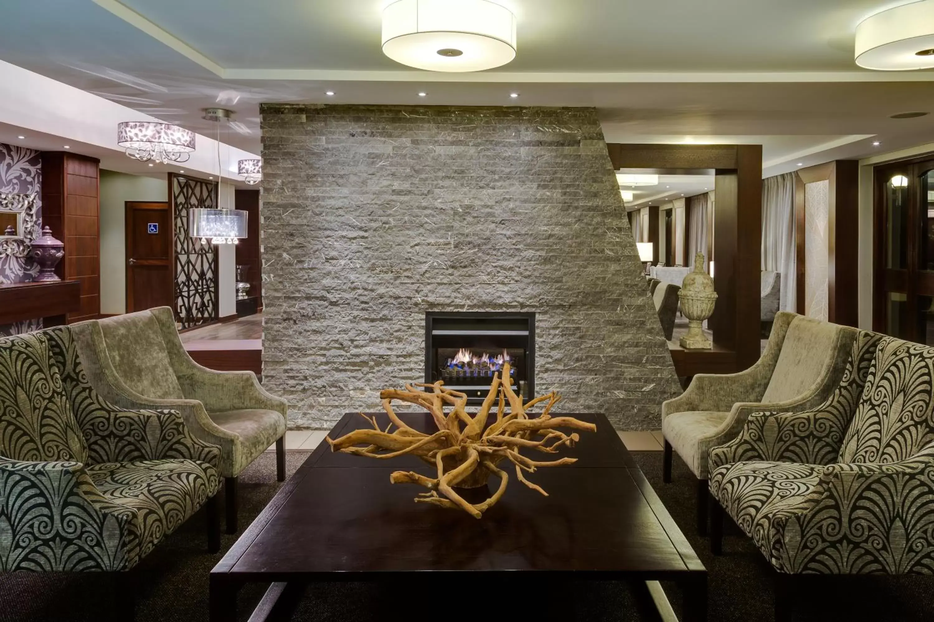 Lounge or bar, Lobby/Reception in ANEW Hotel Witbank Emalahleni