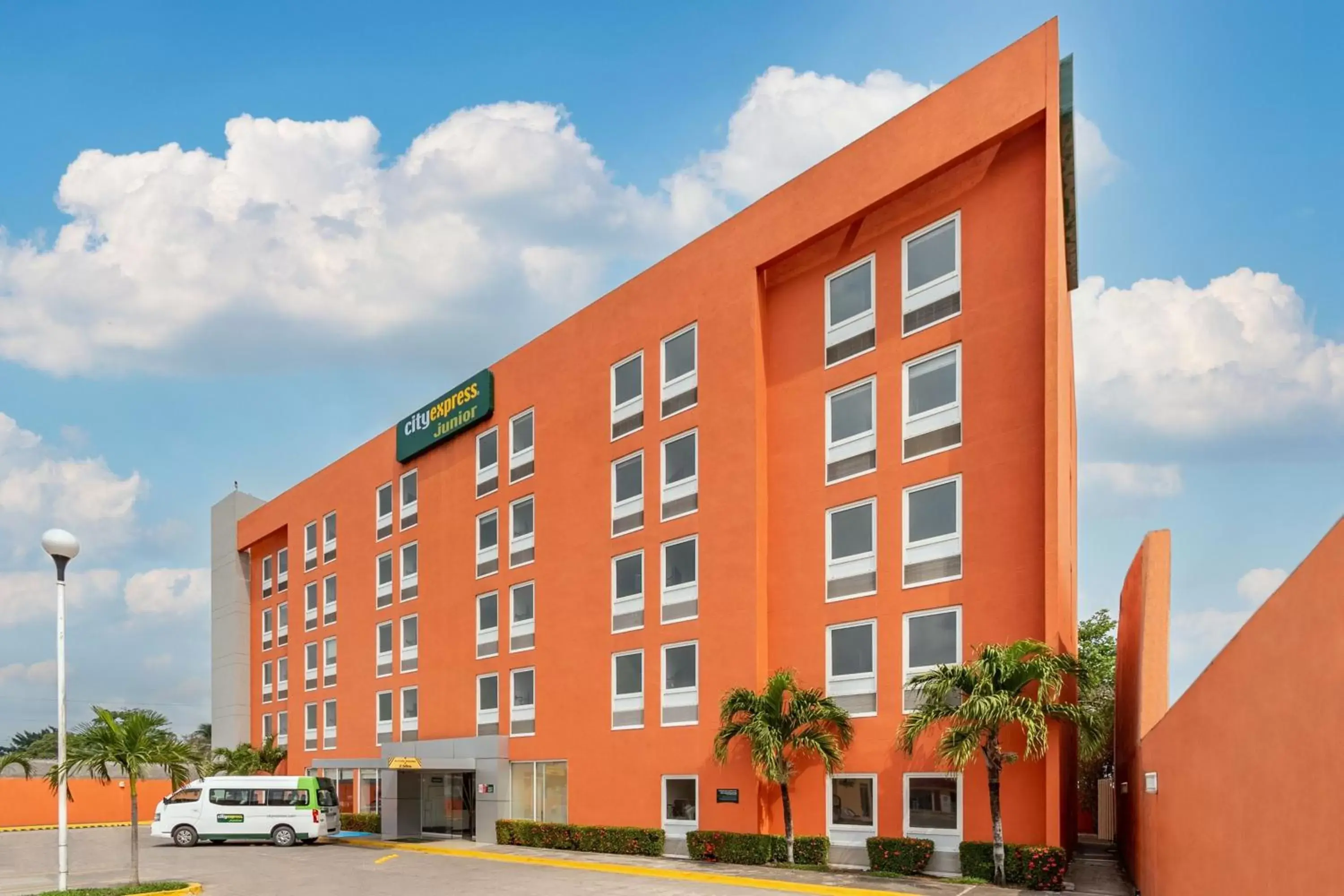 Property Building in City Express Junior by Marriott Veracruz Aeropuerto