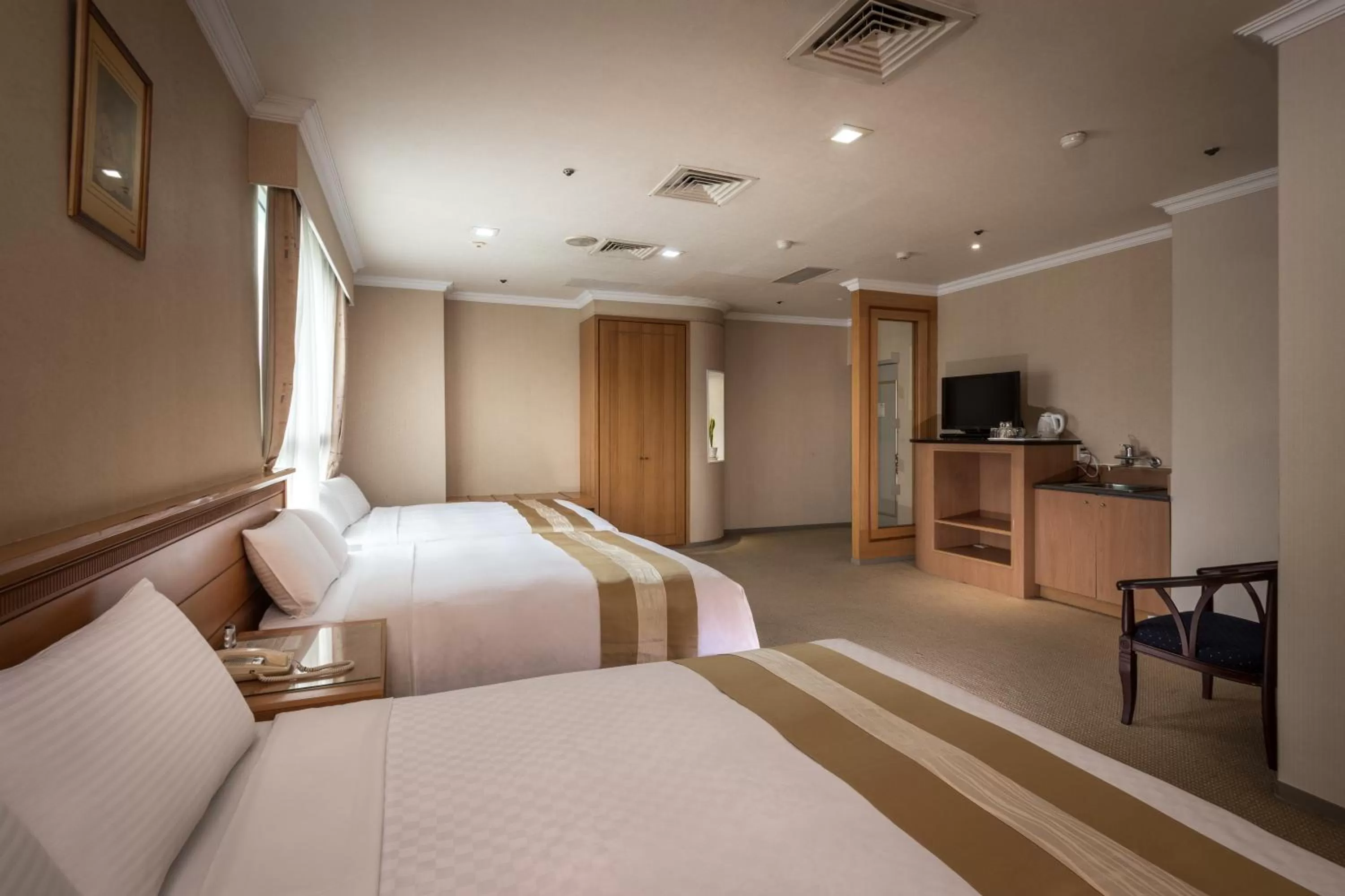 Photo of the whole room, Bed in Formosa Corridor Hotel