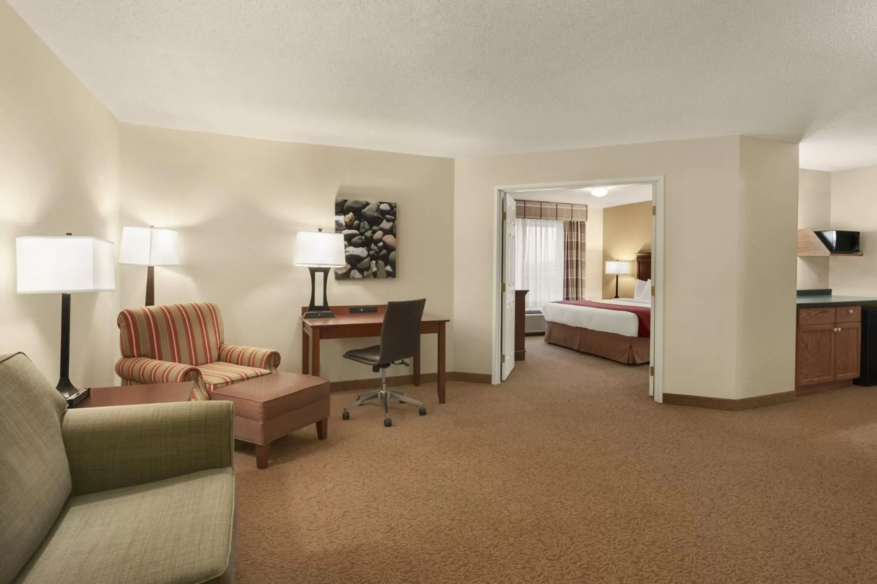 Photo of the whole room, Seating Area in Country Inn & Suites by Radisson, Ames, IA