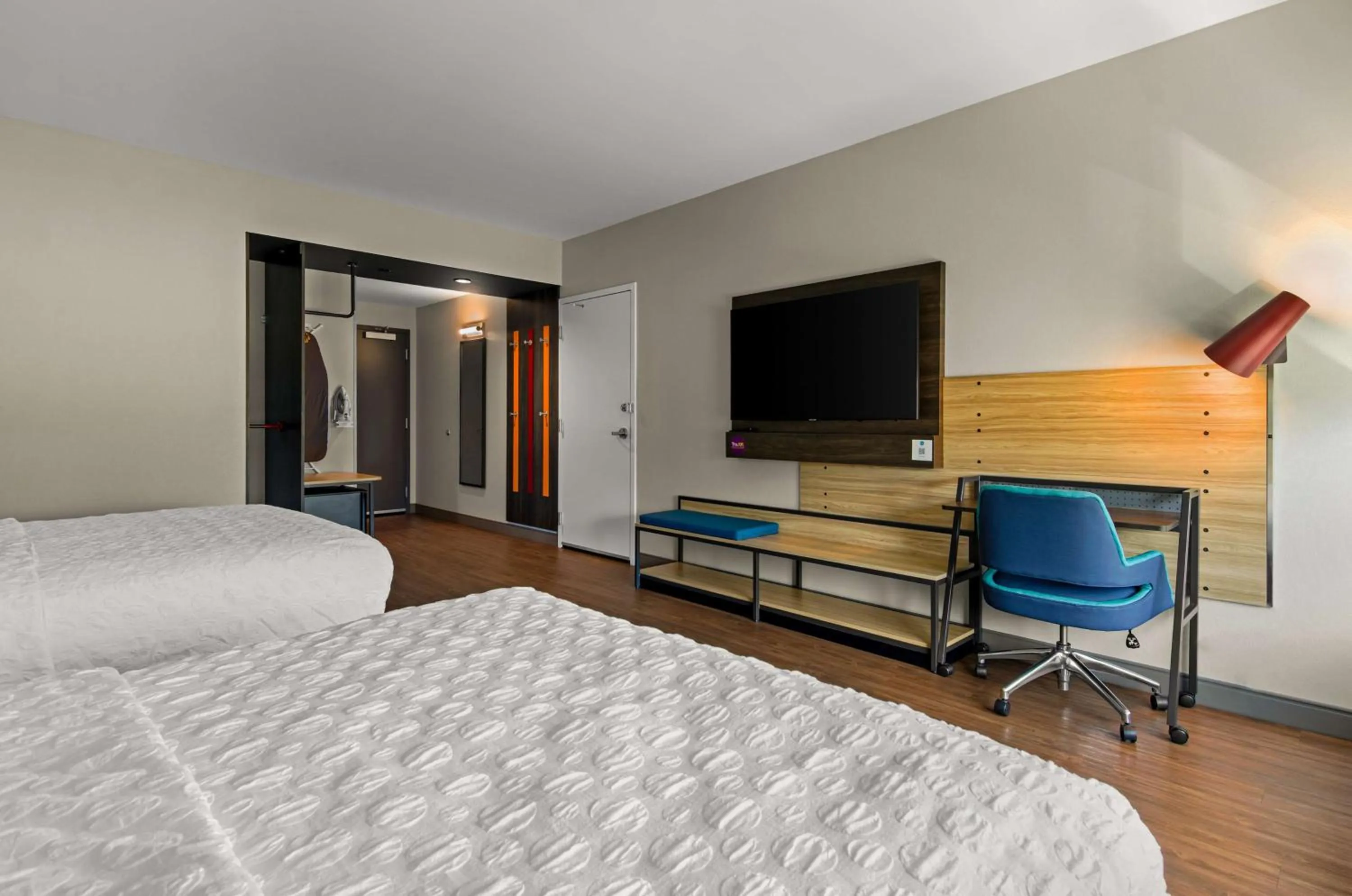 Bedroom, Bed in Tru By Hilton Christiansburg