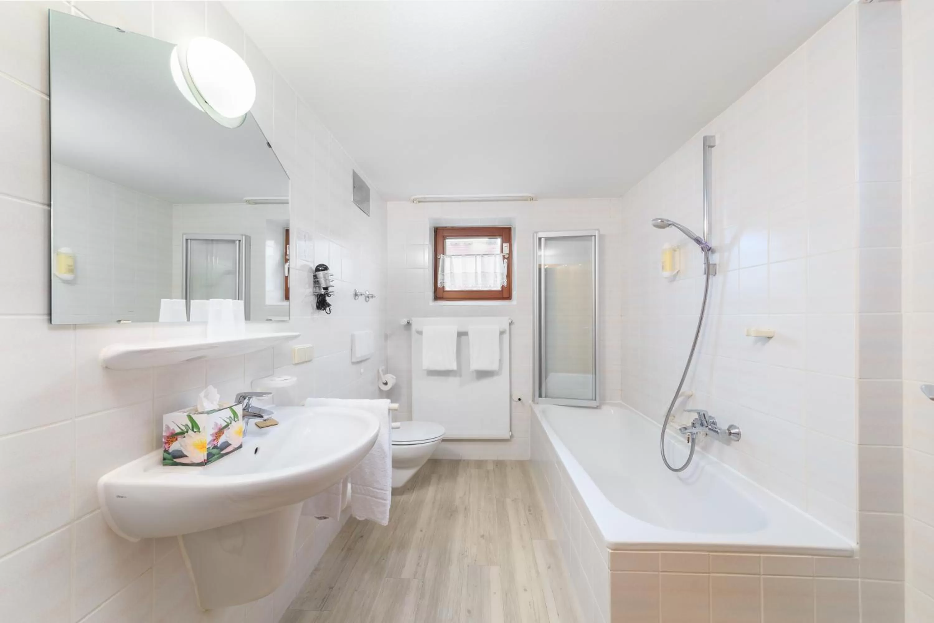 Bathroom in Hotel Garni Gästehaus am Mühlbach