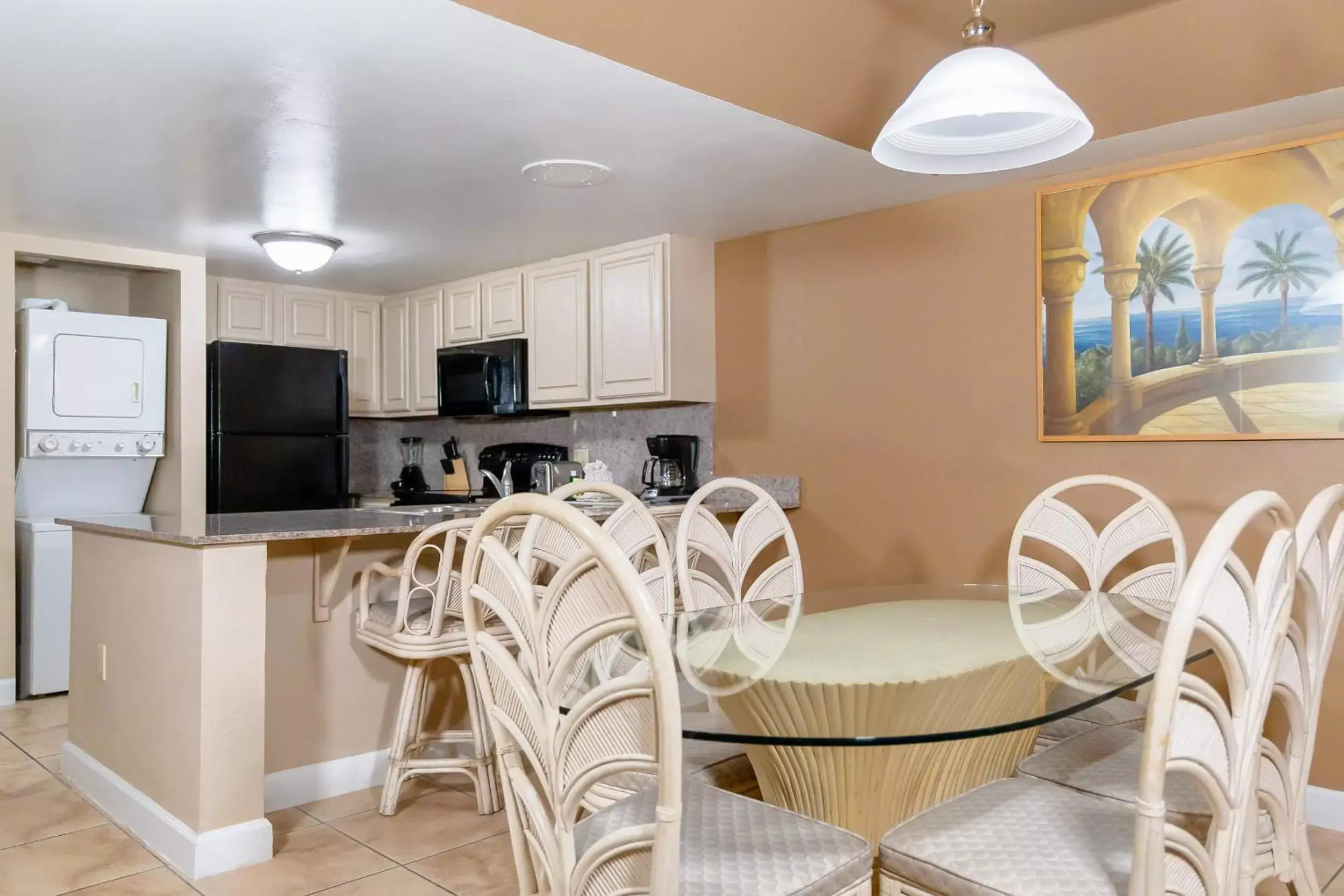 kitchen, Dining Area in Legacy Vacation Resorts Kissimmee & Orlando - Near Disney