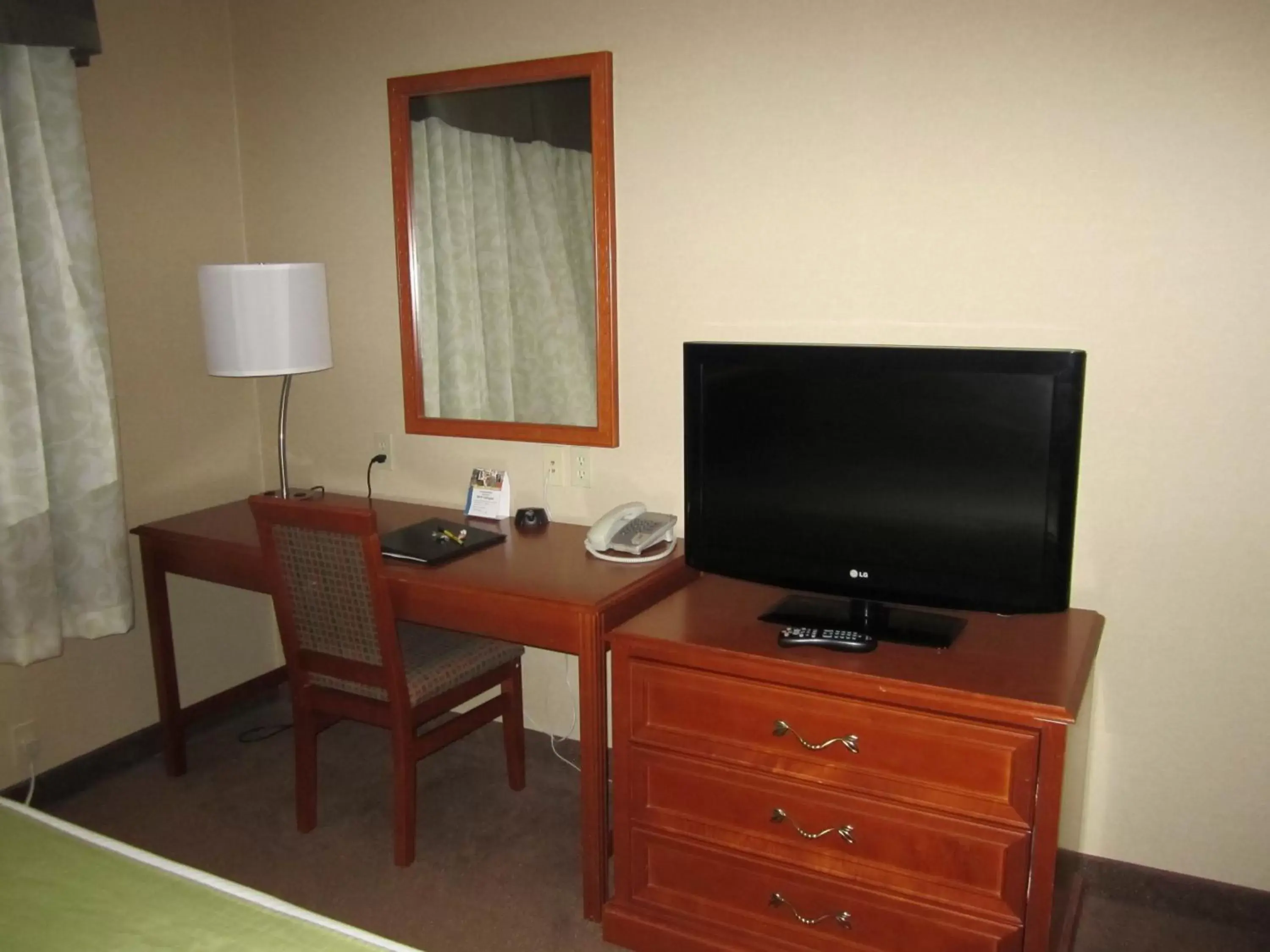 TV and multimedia, TV/Entertainment Center in Super 8 by Wyndham Fort St. John BC