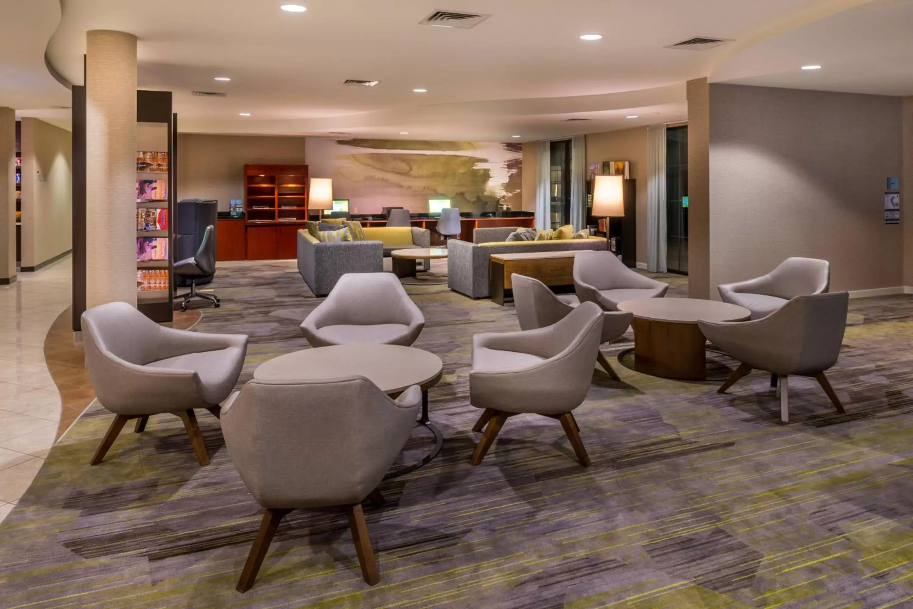 Lobby or reception, Lounge/Bar in Courtyard by Marriott San Luis Obispo