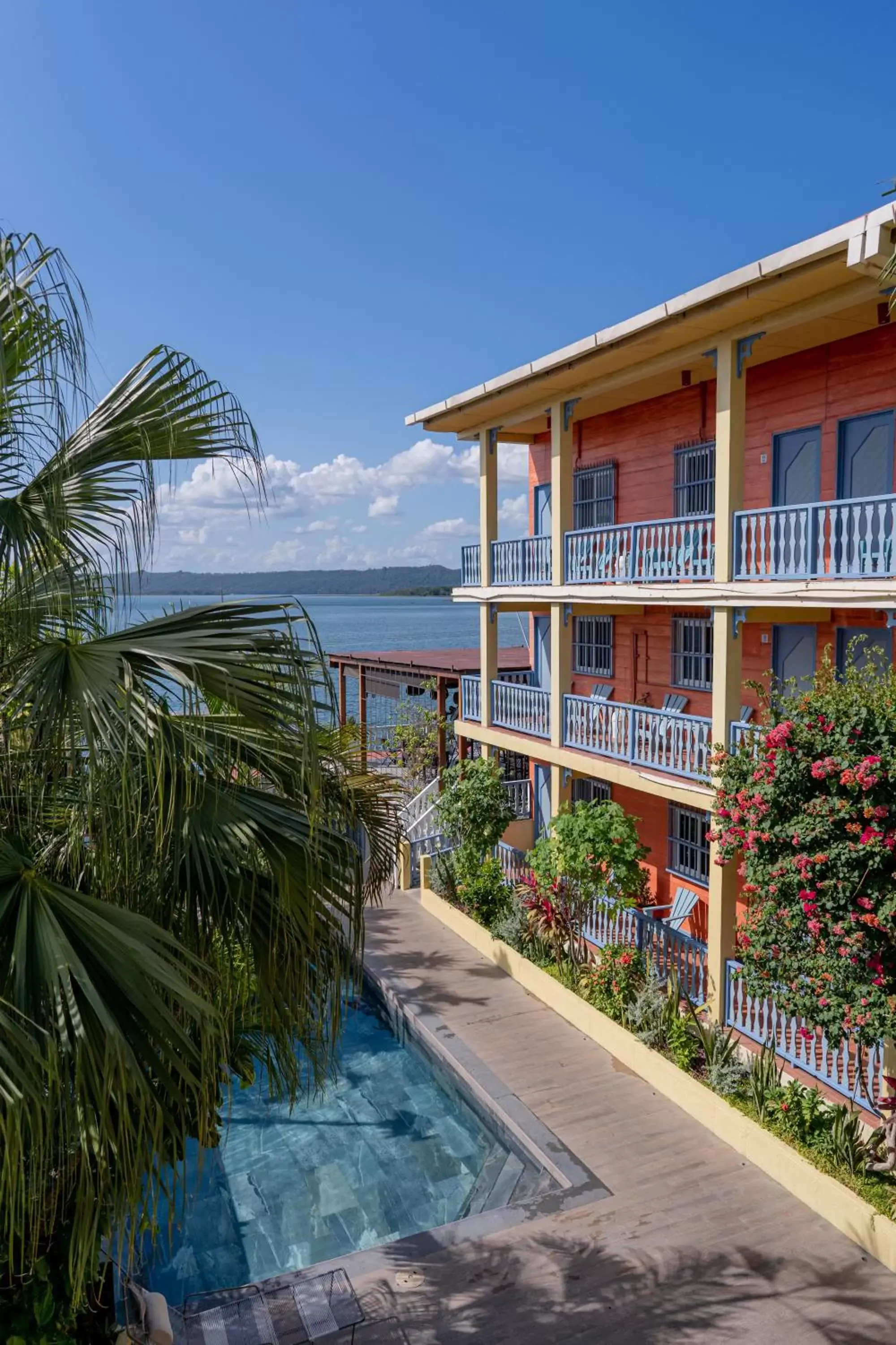 Property building, Swimming Pool in Hotel Casona de La Isla