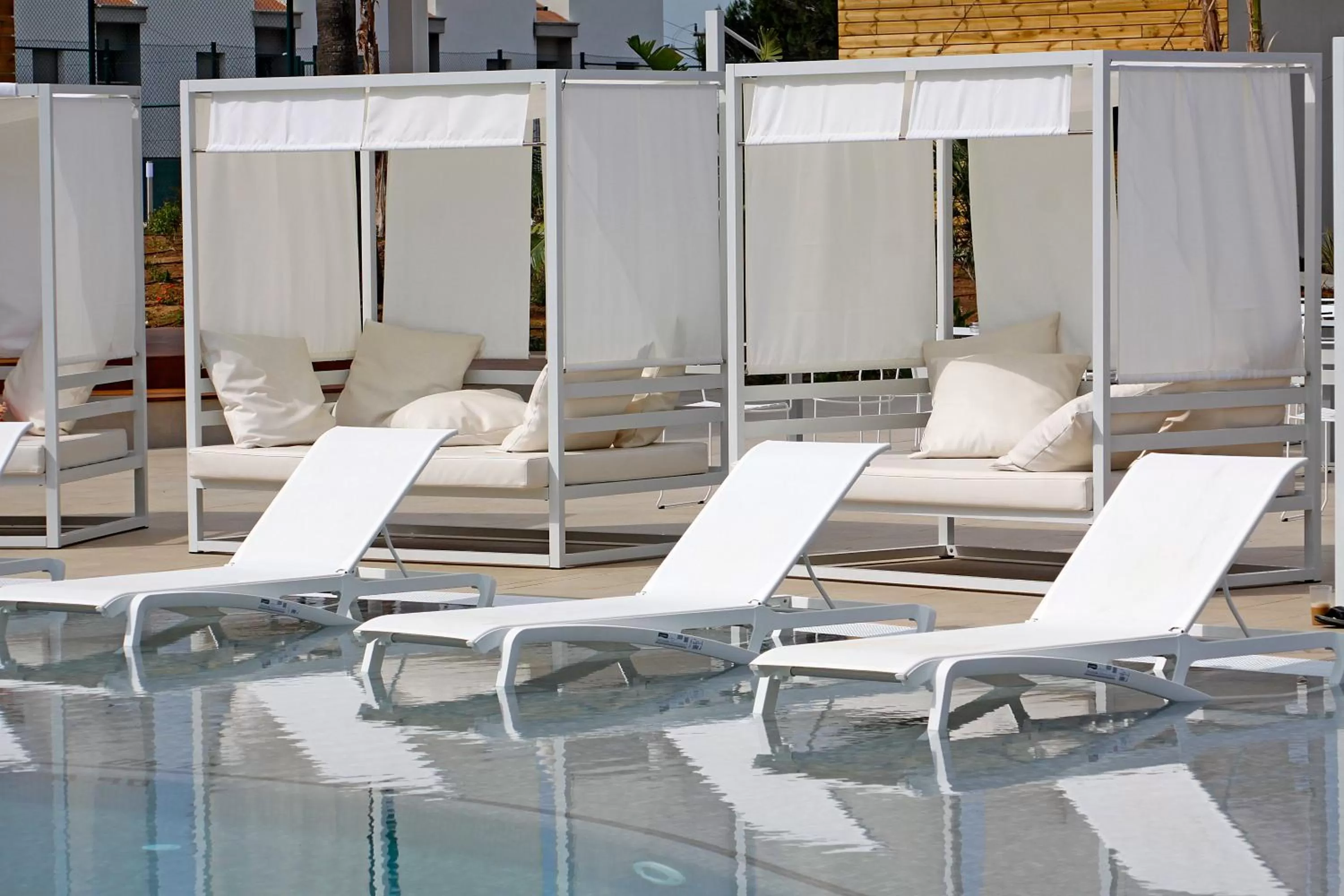 Swimming pool in BG Tonga Tower