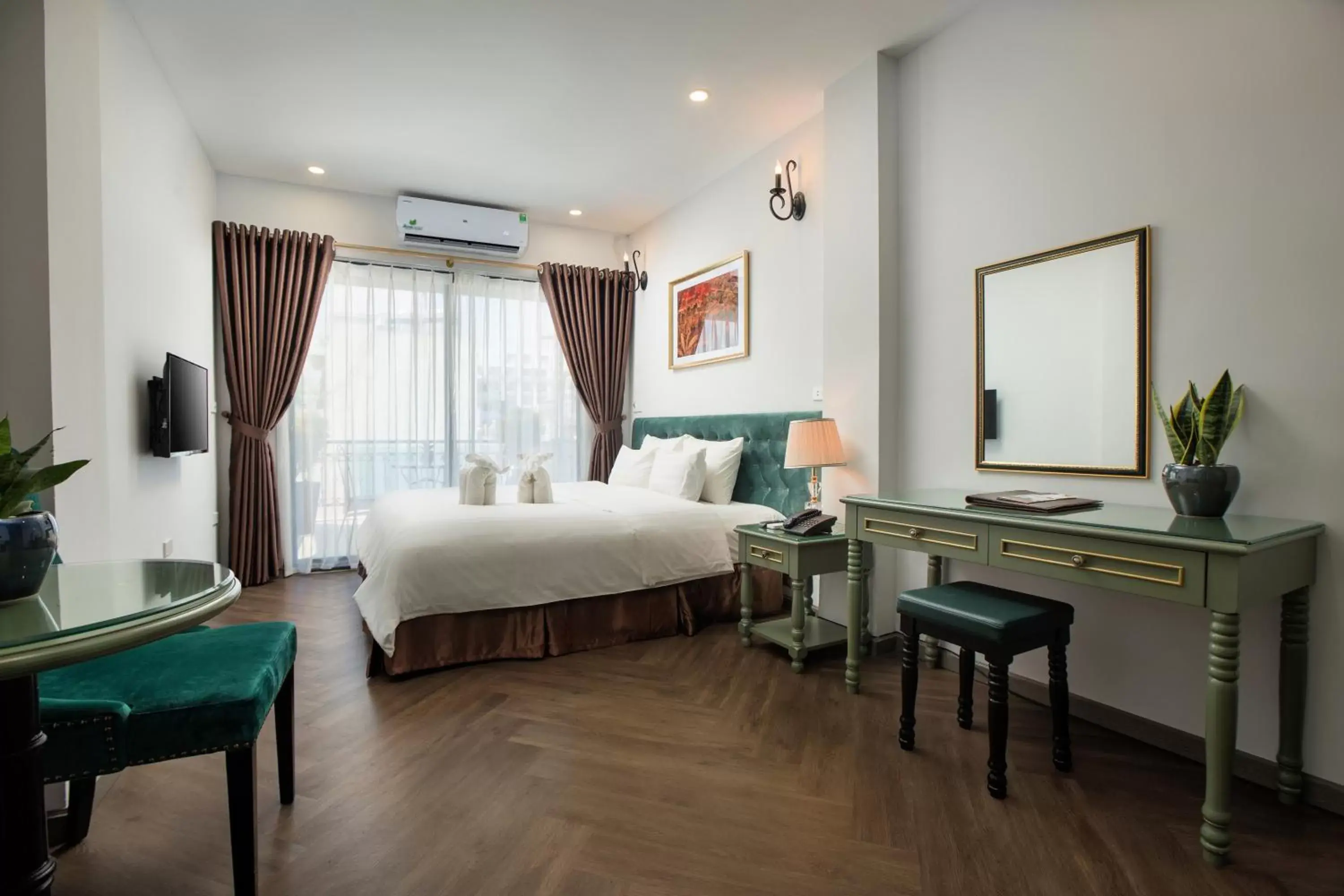 Photo of the whole room in Hanoi Gatsby Hotel