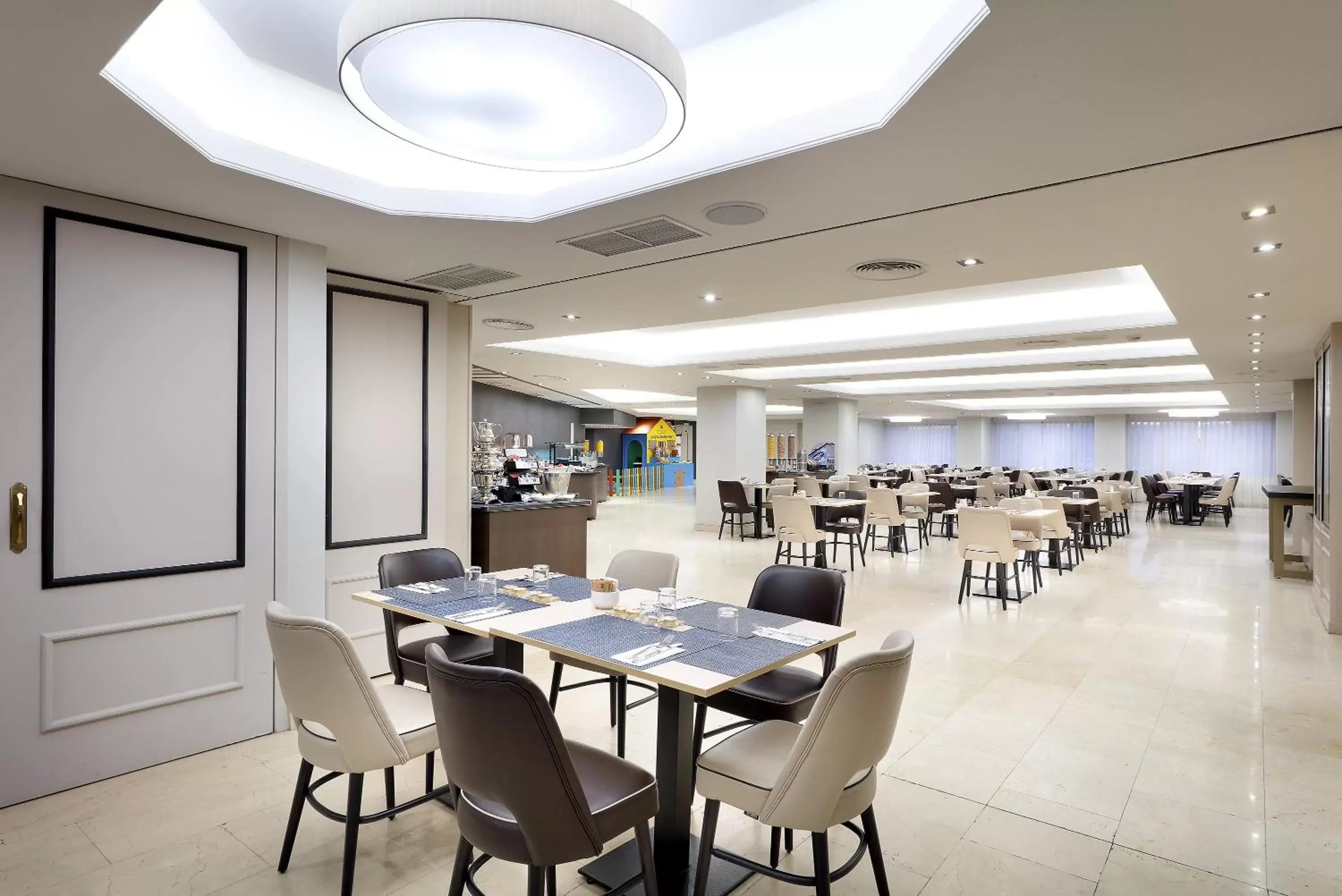 Lounge or bar, Restaurant/Places to Eat in Eurostars Rey Don Jaime