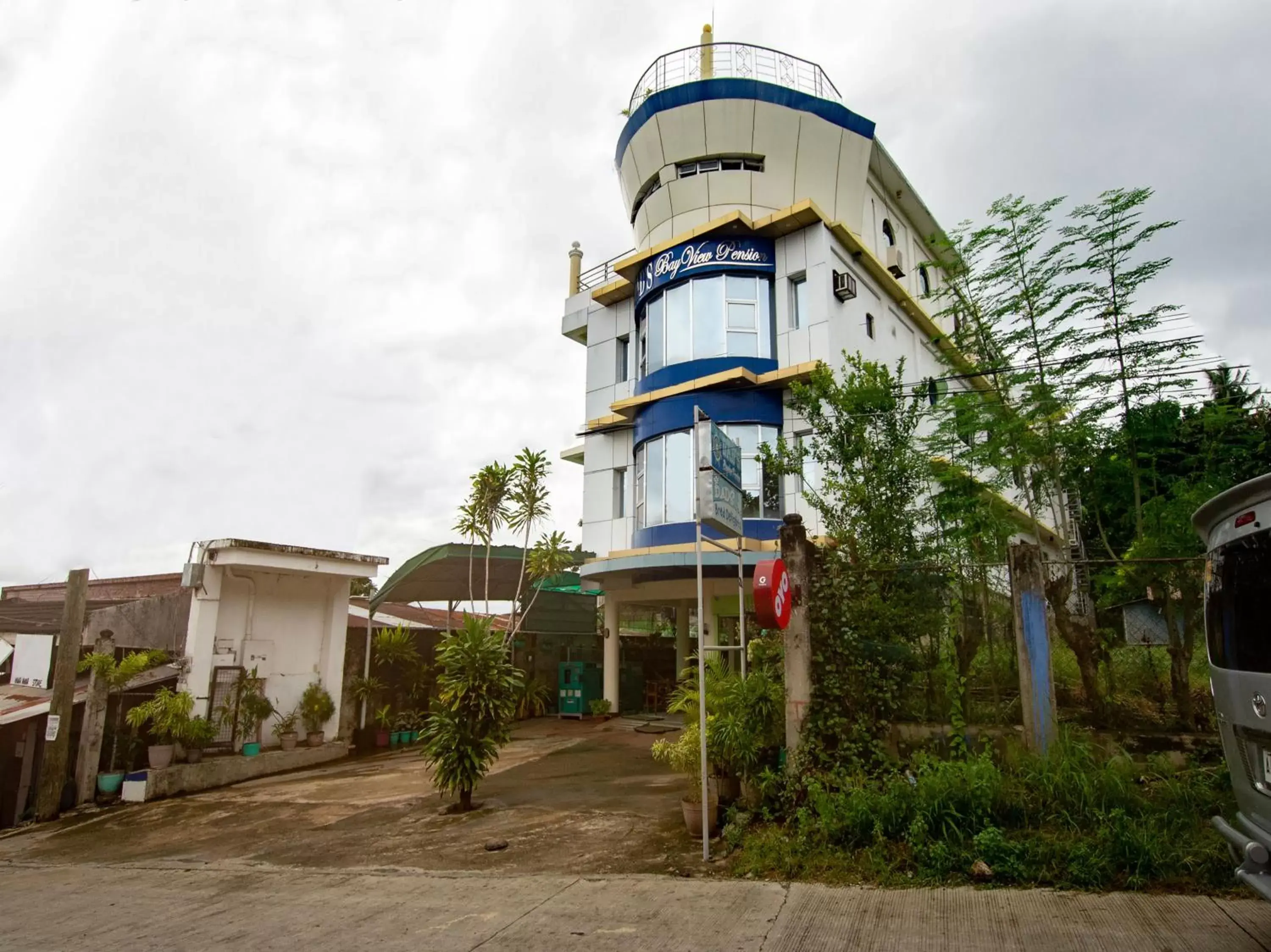 Facade/entrance, Property Building in OYO 554 Dads Bayview Pension