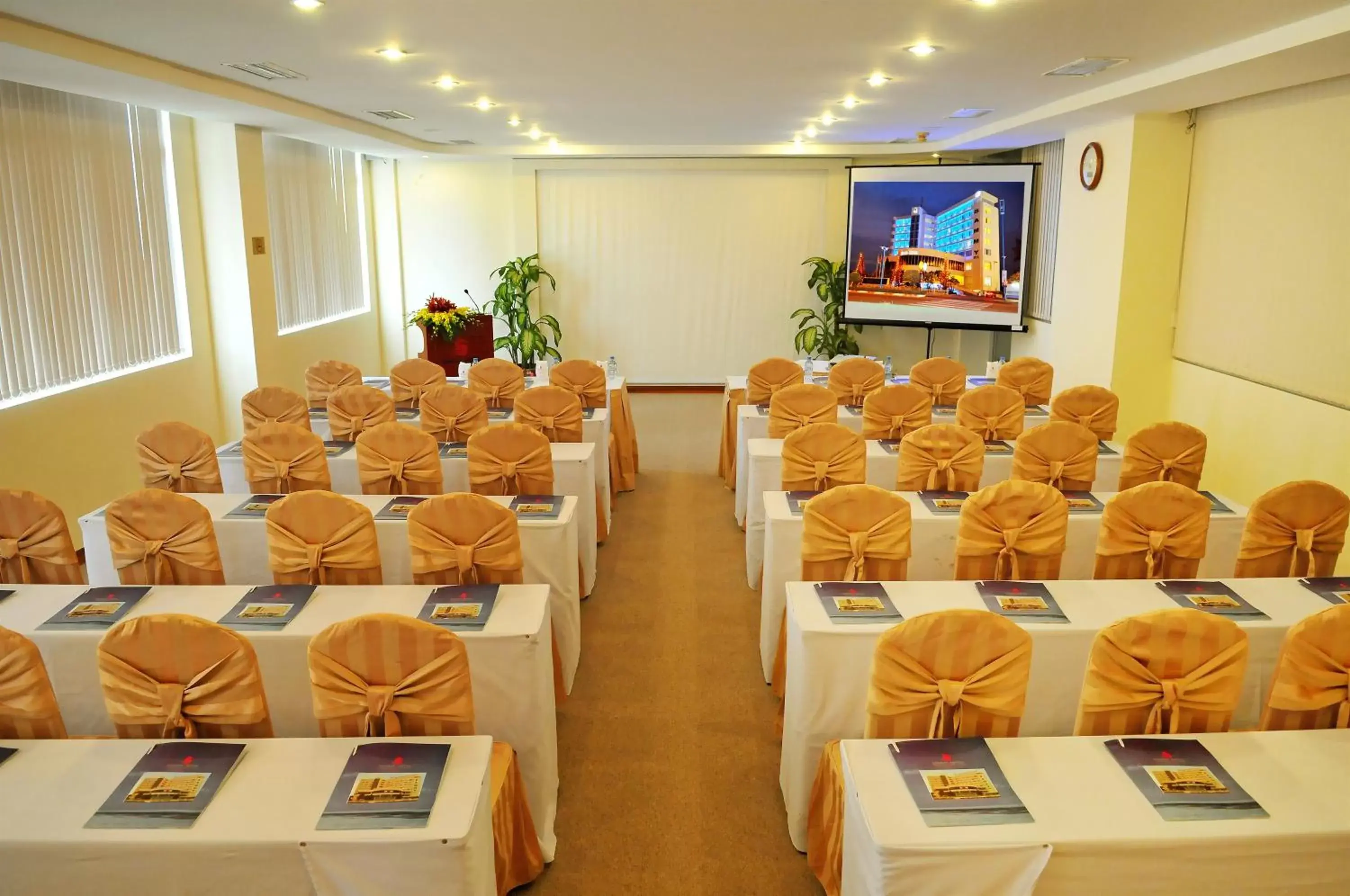 Business facilities in Sammy Hotel