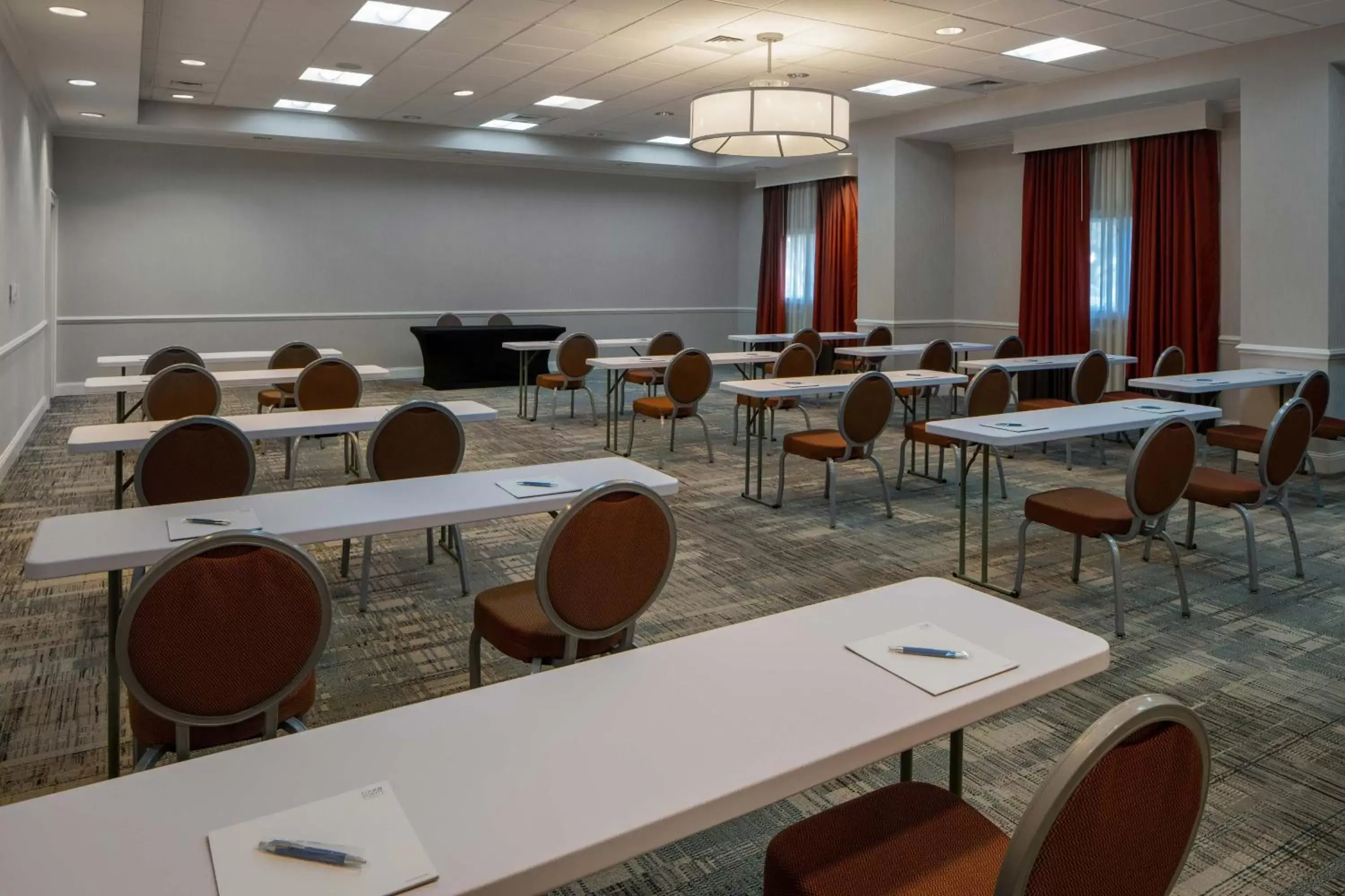 Meeting/conference room in Four Points by Sheraton Suites Tampa Airport Westshore